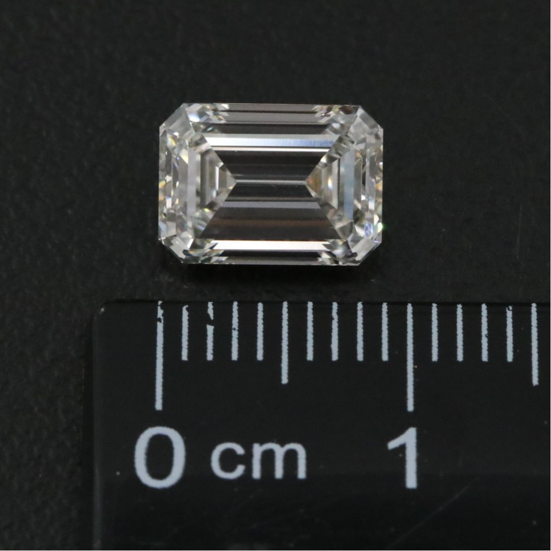 Loose 2.40 CT Lab Grown Diamond with IGI Report