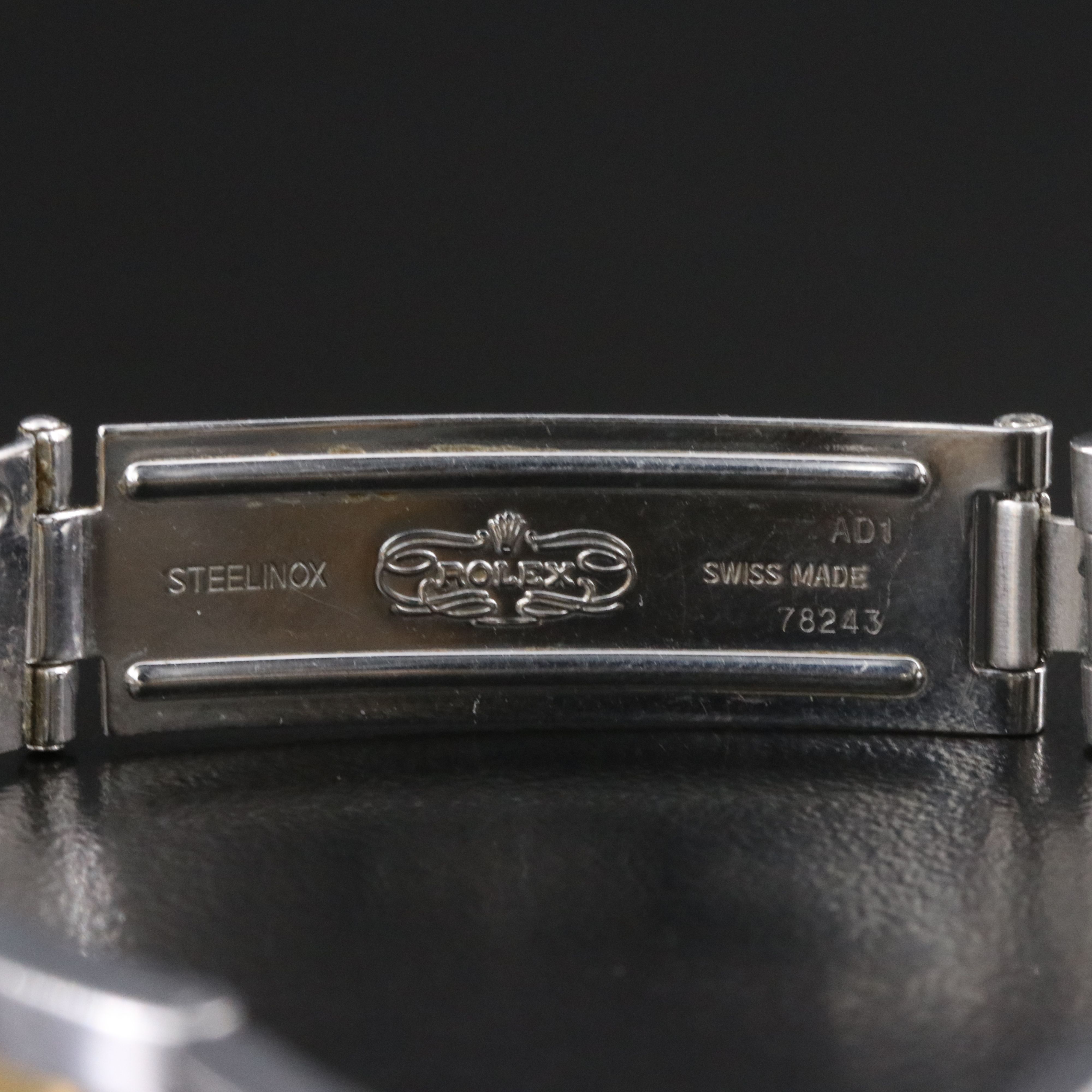 1972 Rolex Sigma Linen Dial Oyster Perpetual Date Watch