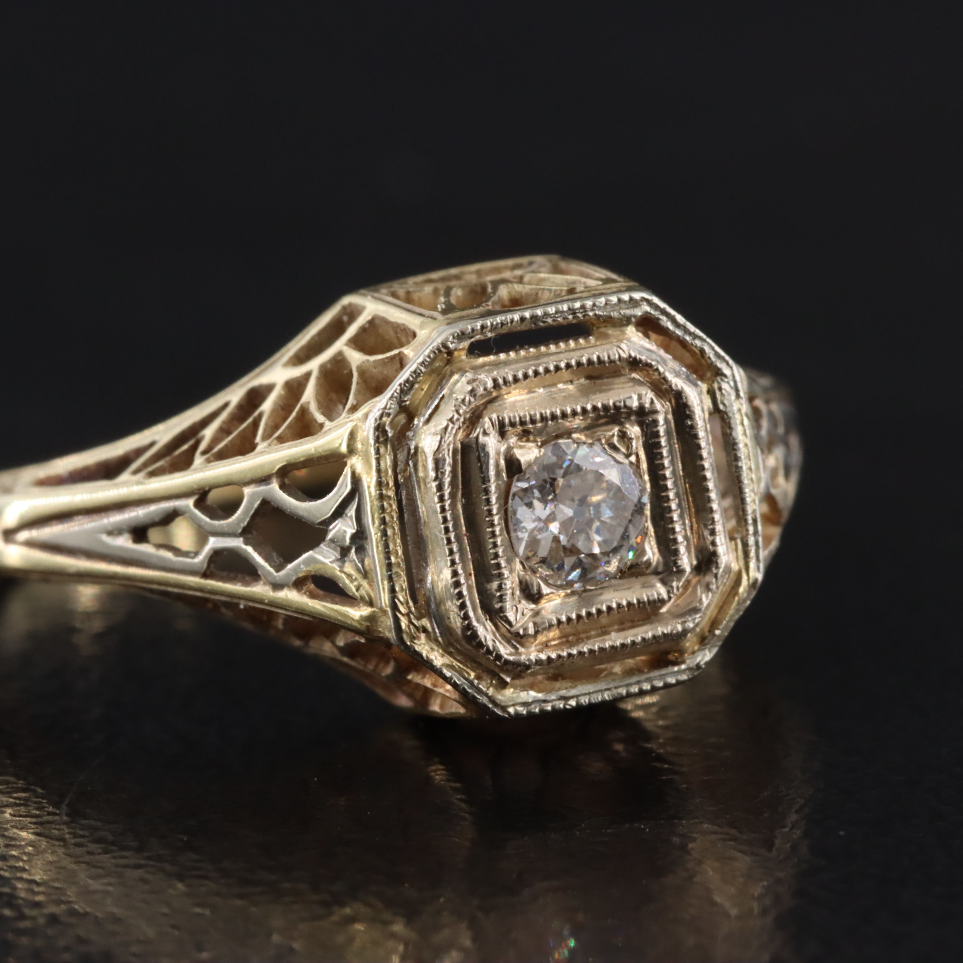 Vintage 14K 0.11 CT Diamond Filigree Ring