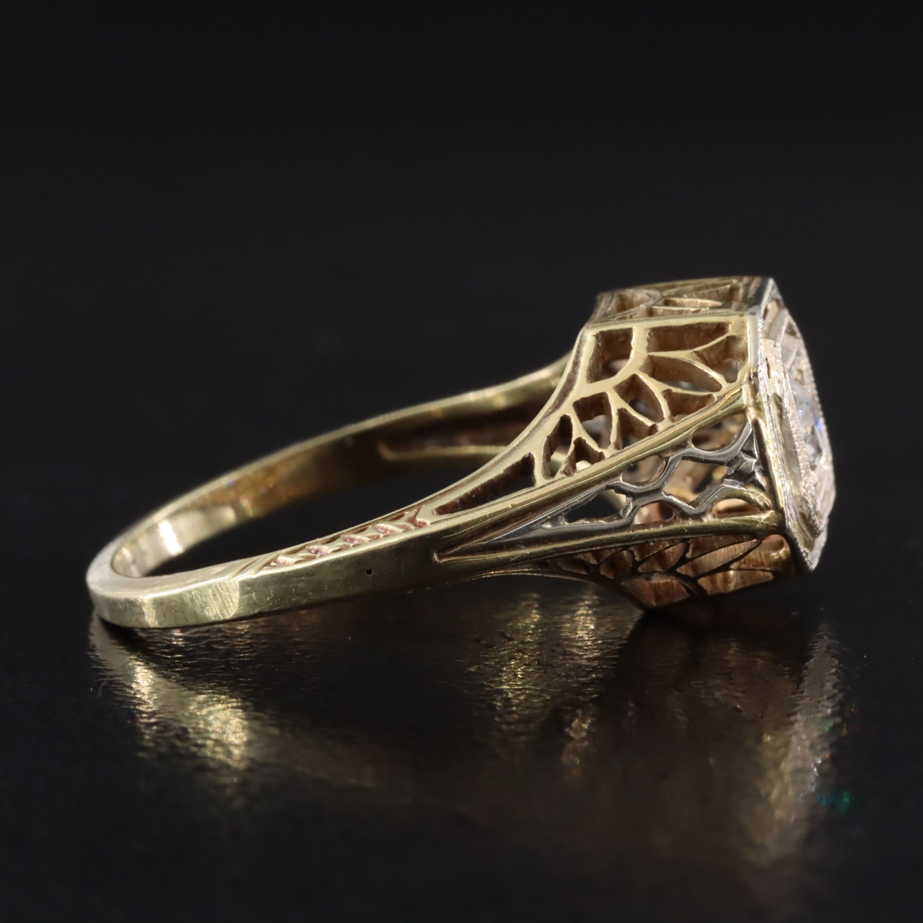 Vintage 14K 0.11 CT Diamond Filigree Ring