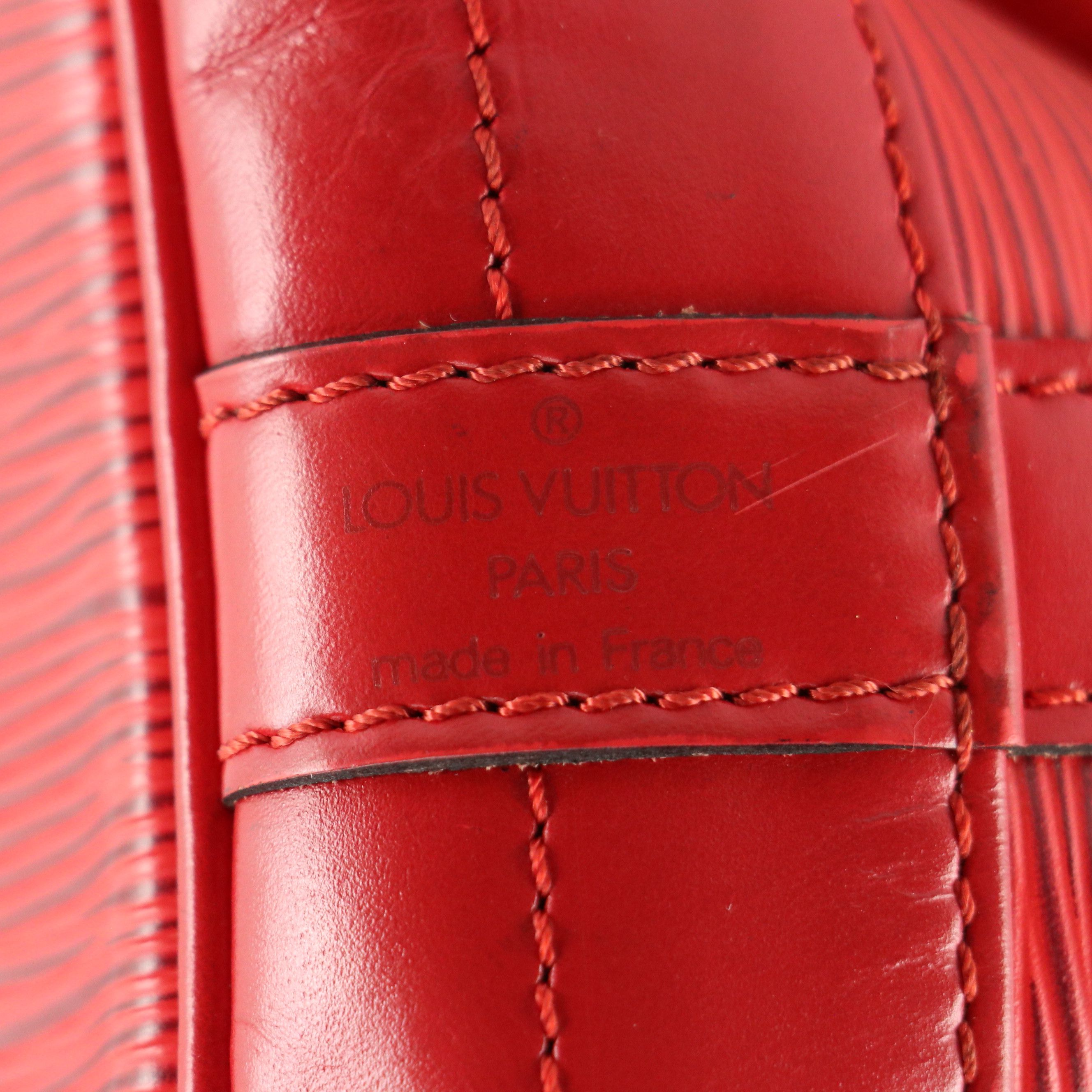 Louis Vuitton Noé Drawstring Shoulder Bag in Castilian Red Epi/Smooth Leather