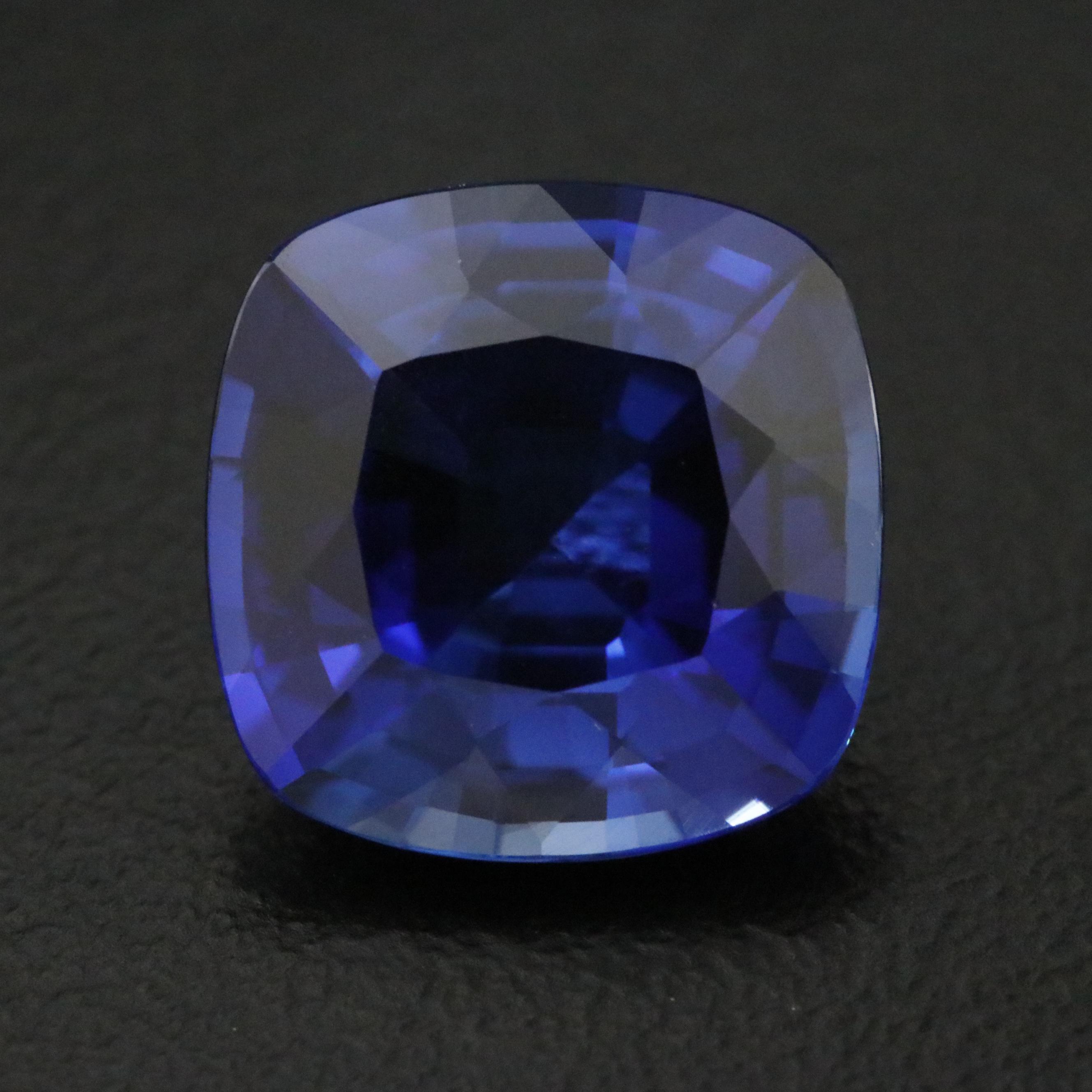 Loose 7.40 CT Lab Grown Sapphire
