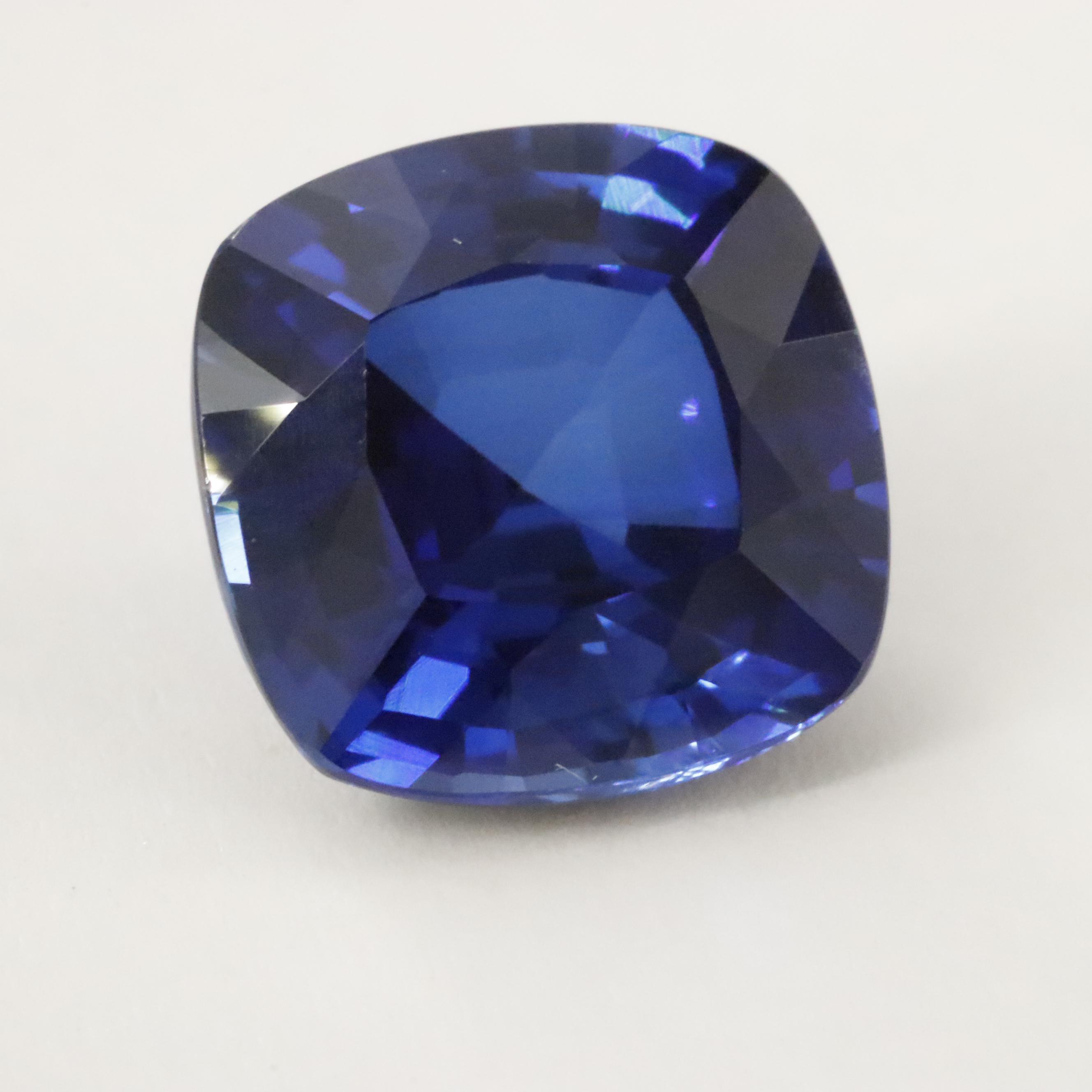 Loose 7.40 CT Lab Grown Sapphire