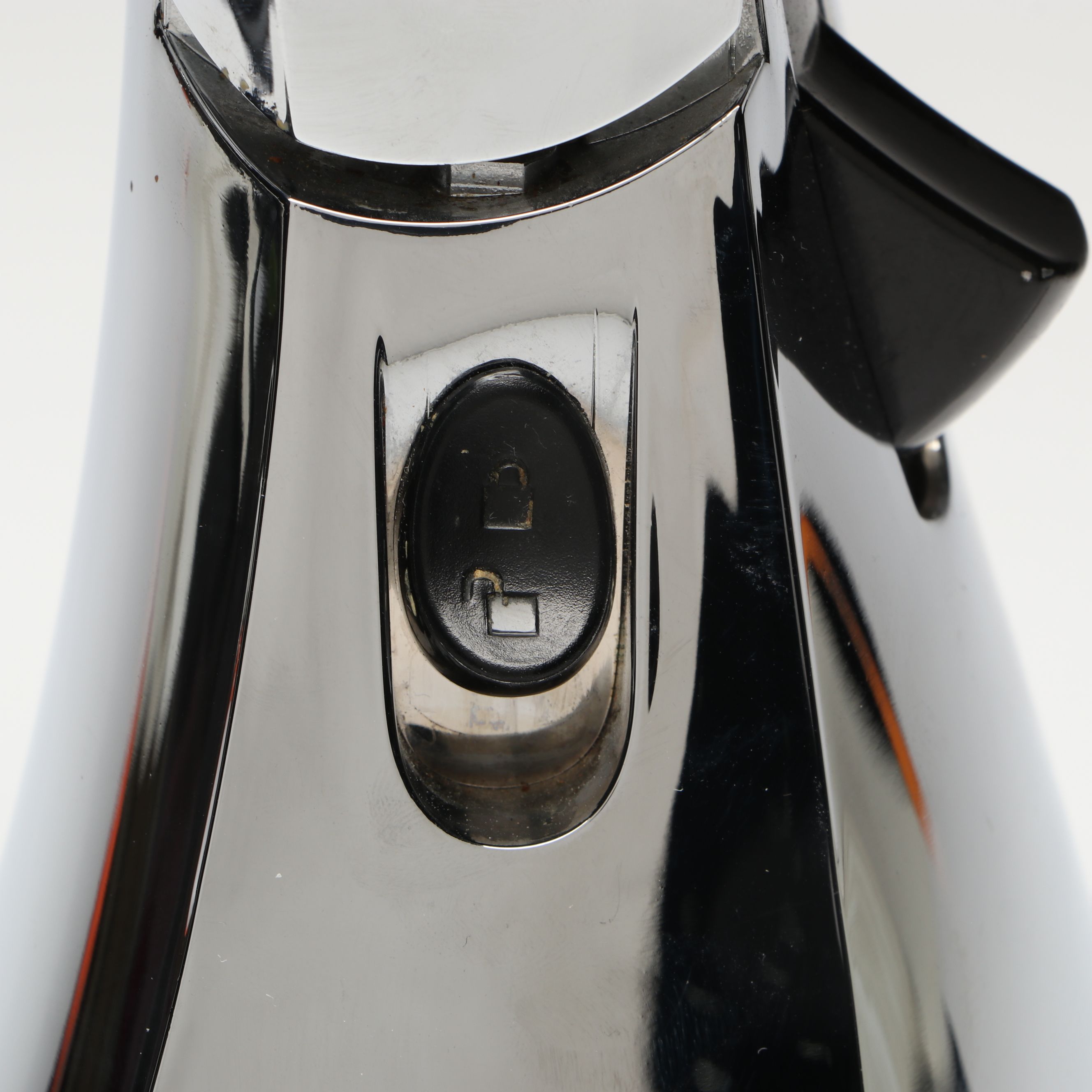 Sunbeam "Mixmaster" Stand Mixer with Nesting Mixing Bowls