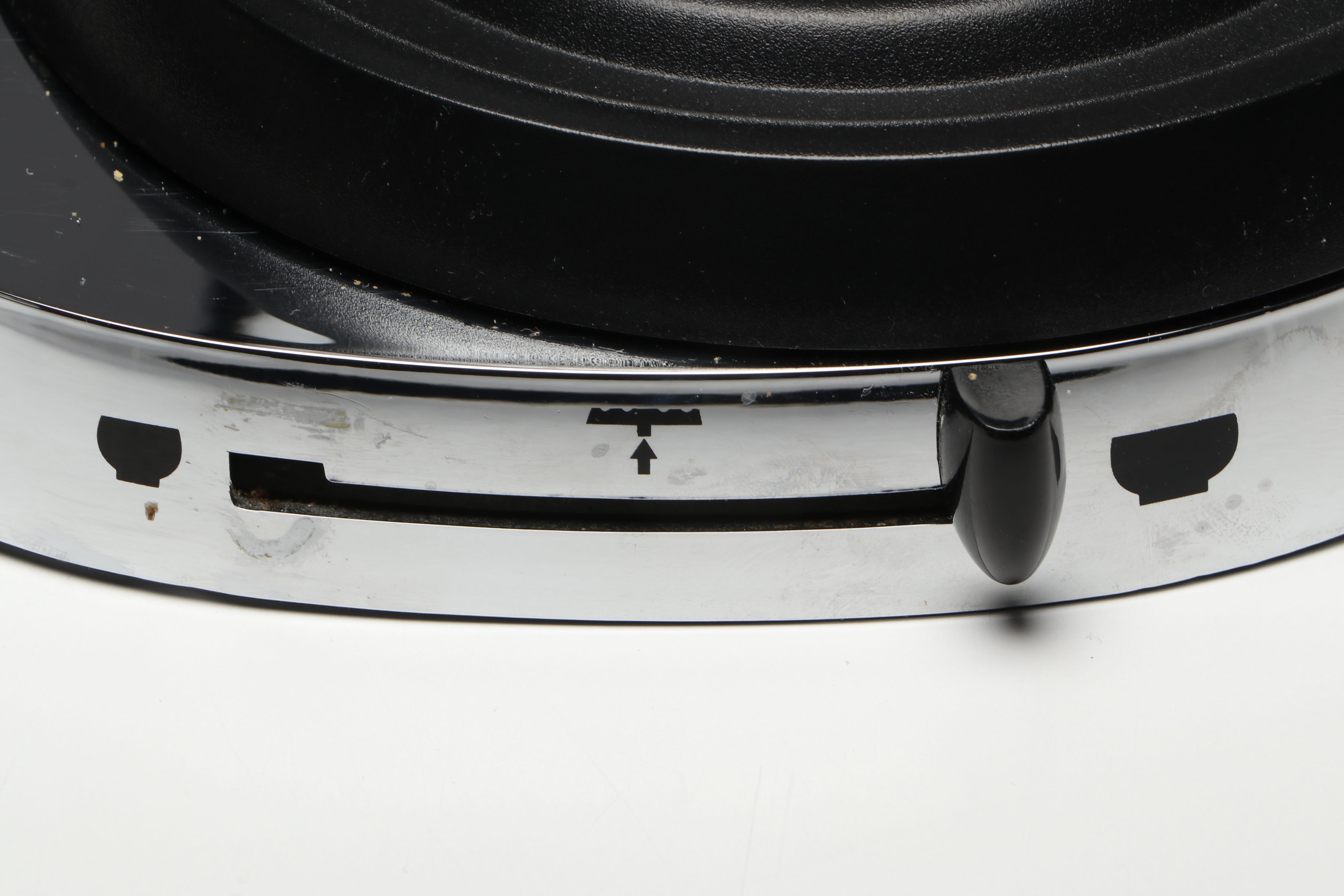 Sunbeam "Mixmaster" Stand Mixer with Nesting Mixing Bowls