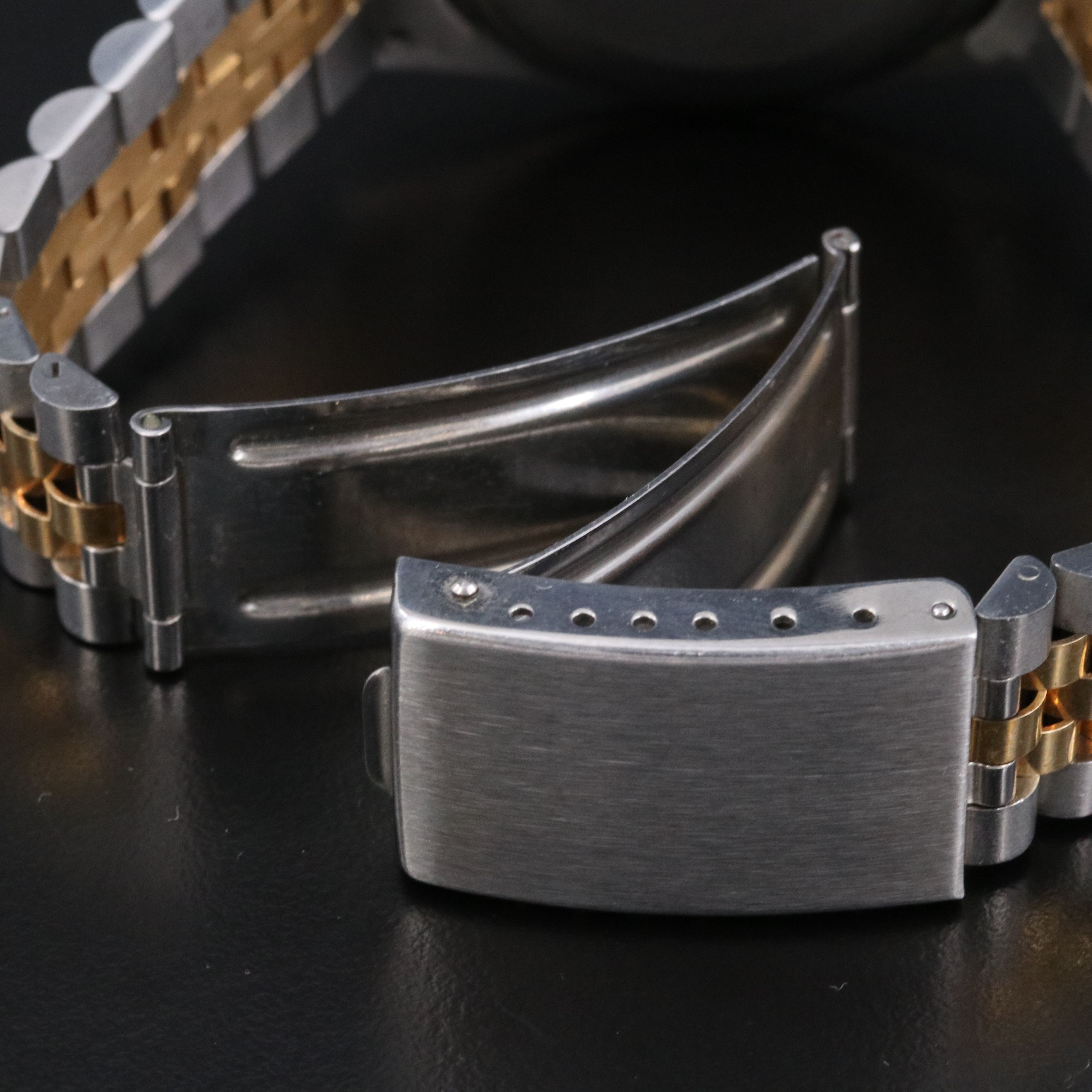 1971 Rolex Linen Dial Custom Band Datejust Watch