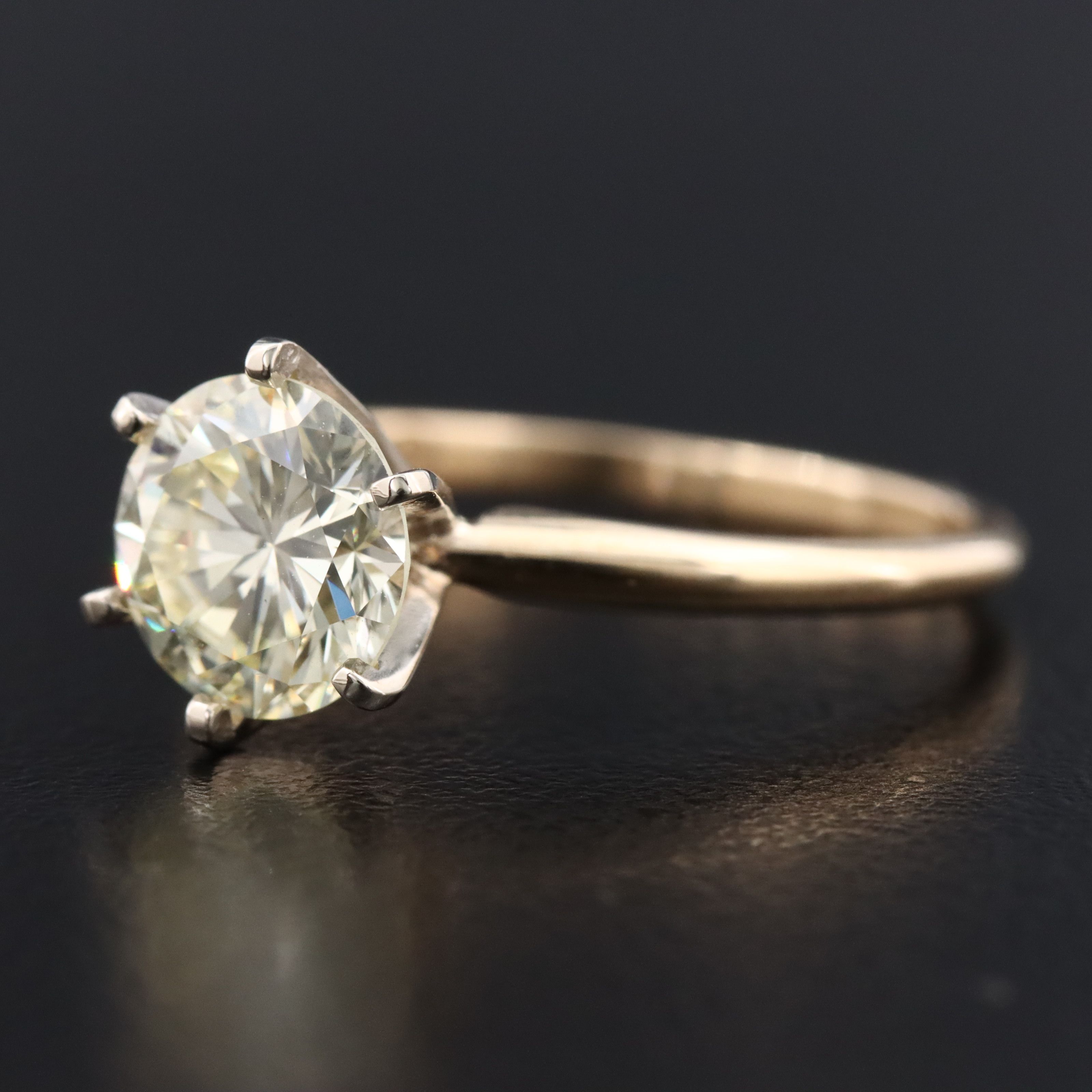 14K 1.57 CT Diamond Solitaire Ring with GIA Report