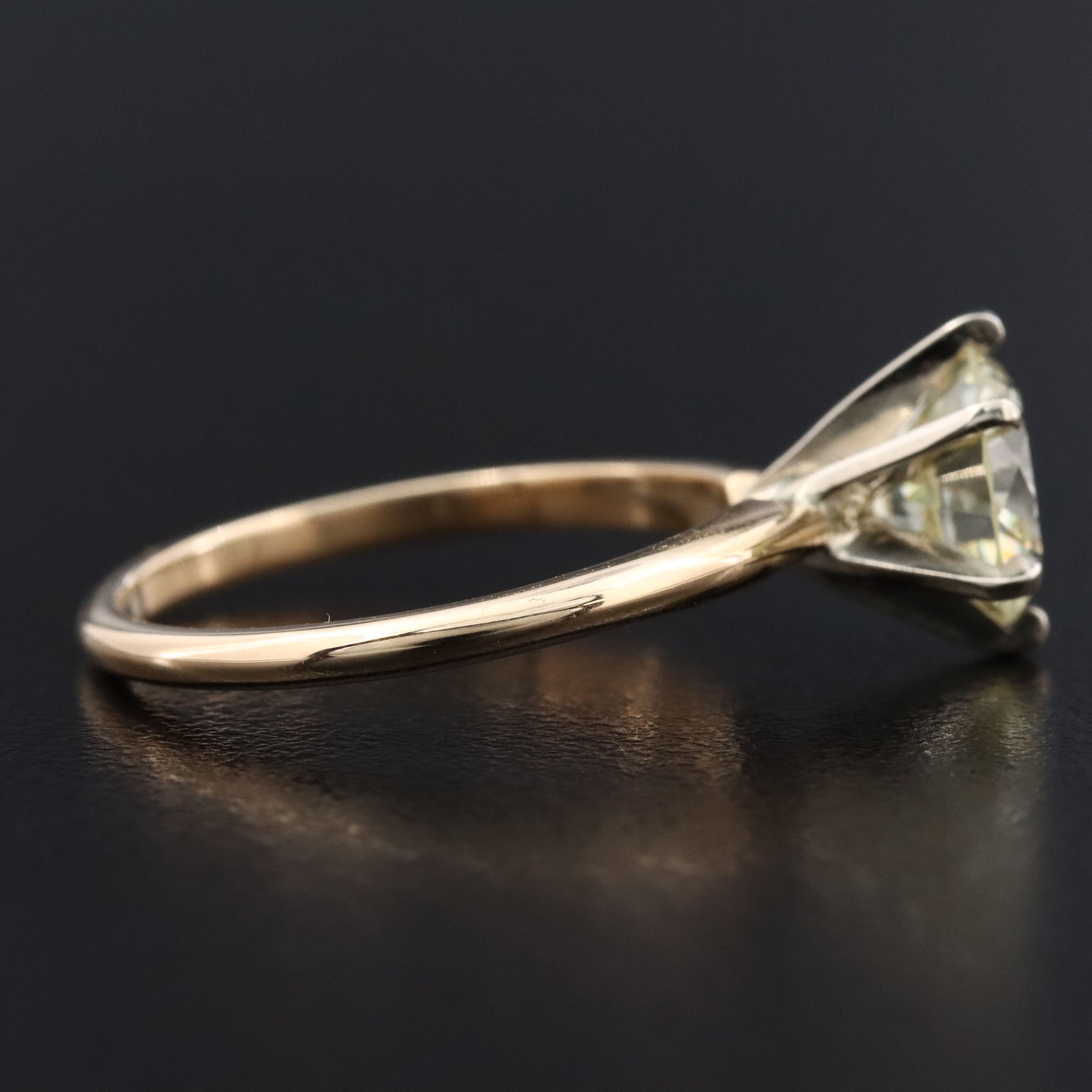 14K 1.57 CT Diamond Solitaire Ring with GIA Report