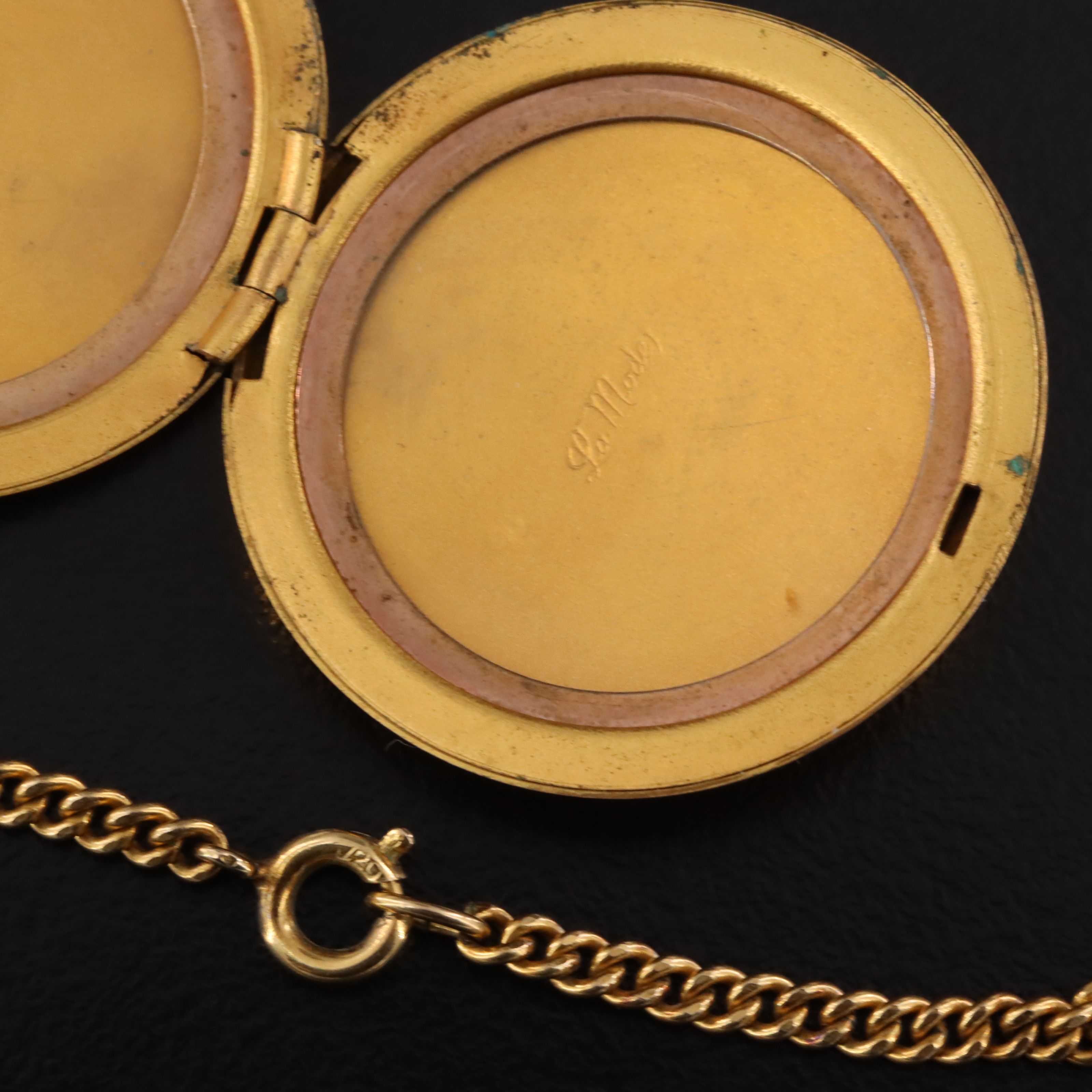 Ripley & Gowen Co. La Mode Gold-Filled Locket Necklace