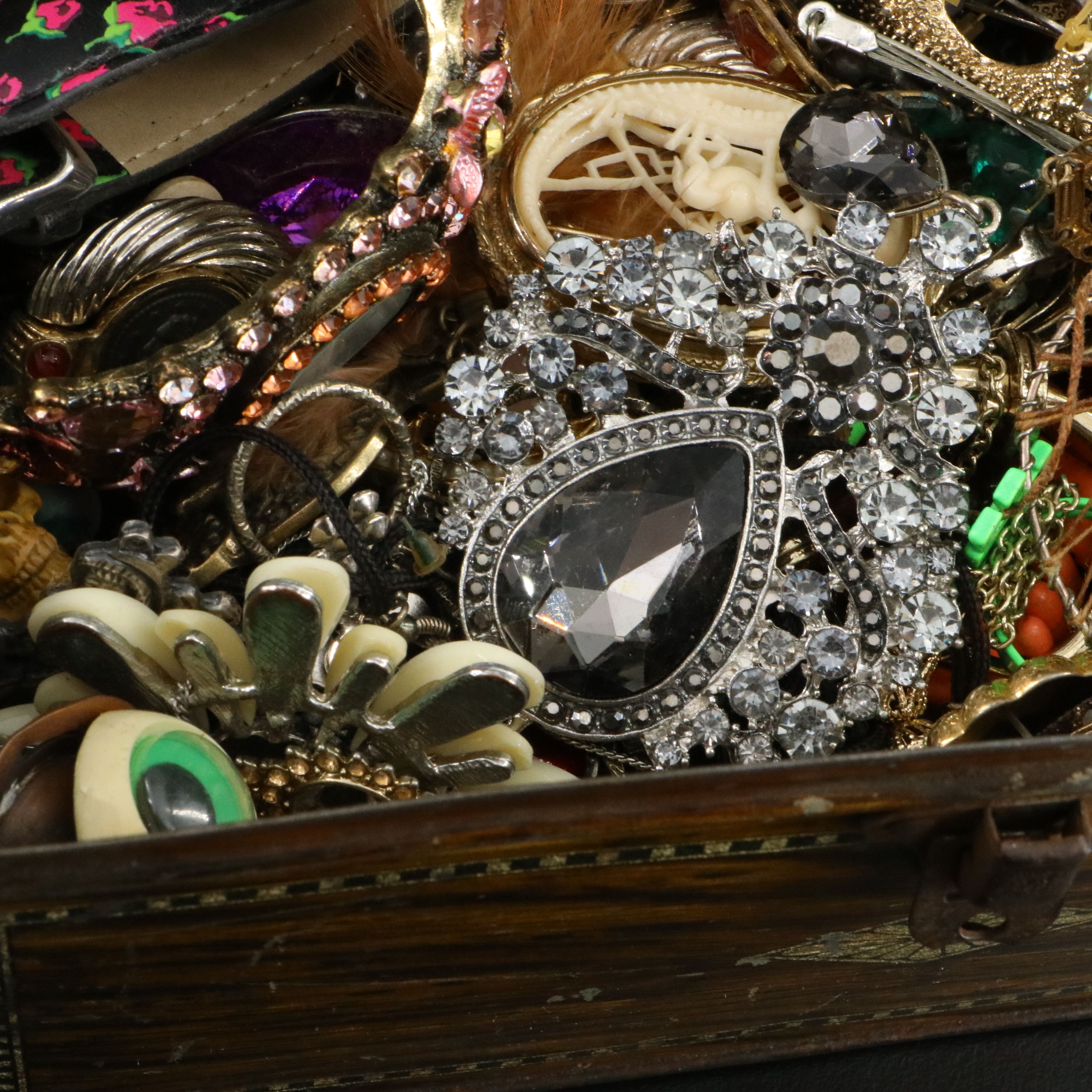 Uncommon Discoveries: Jewelry Collection