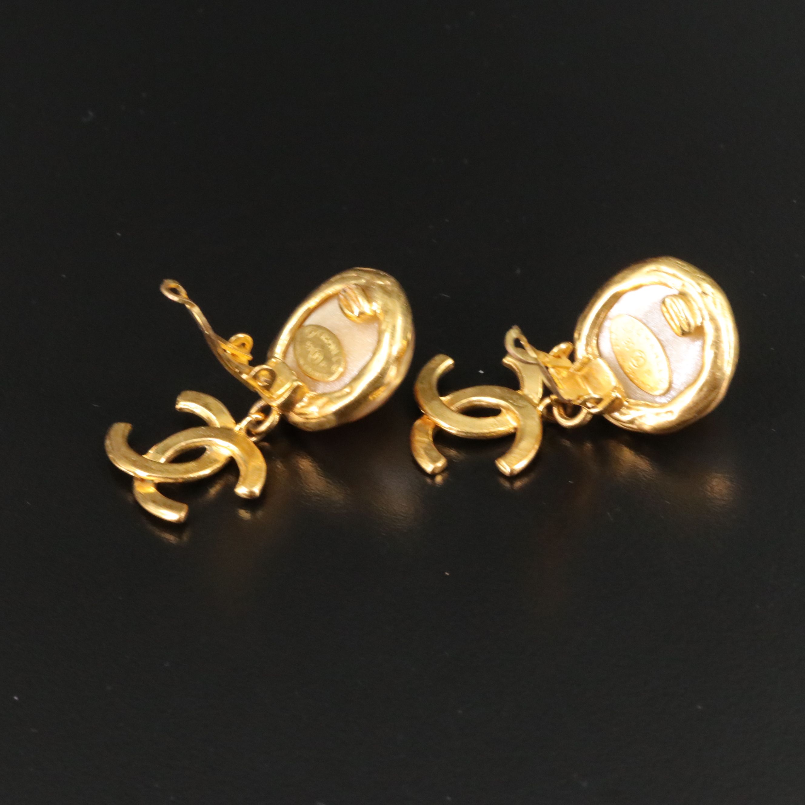 Chanel Imitation Pearl CC Drop Clip Earrings