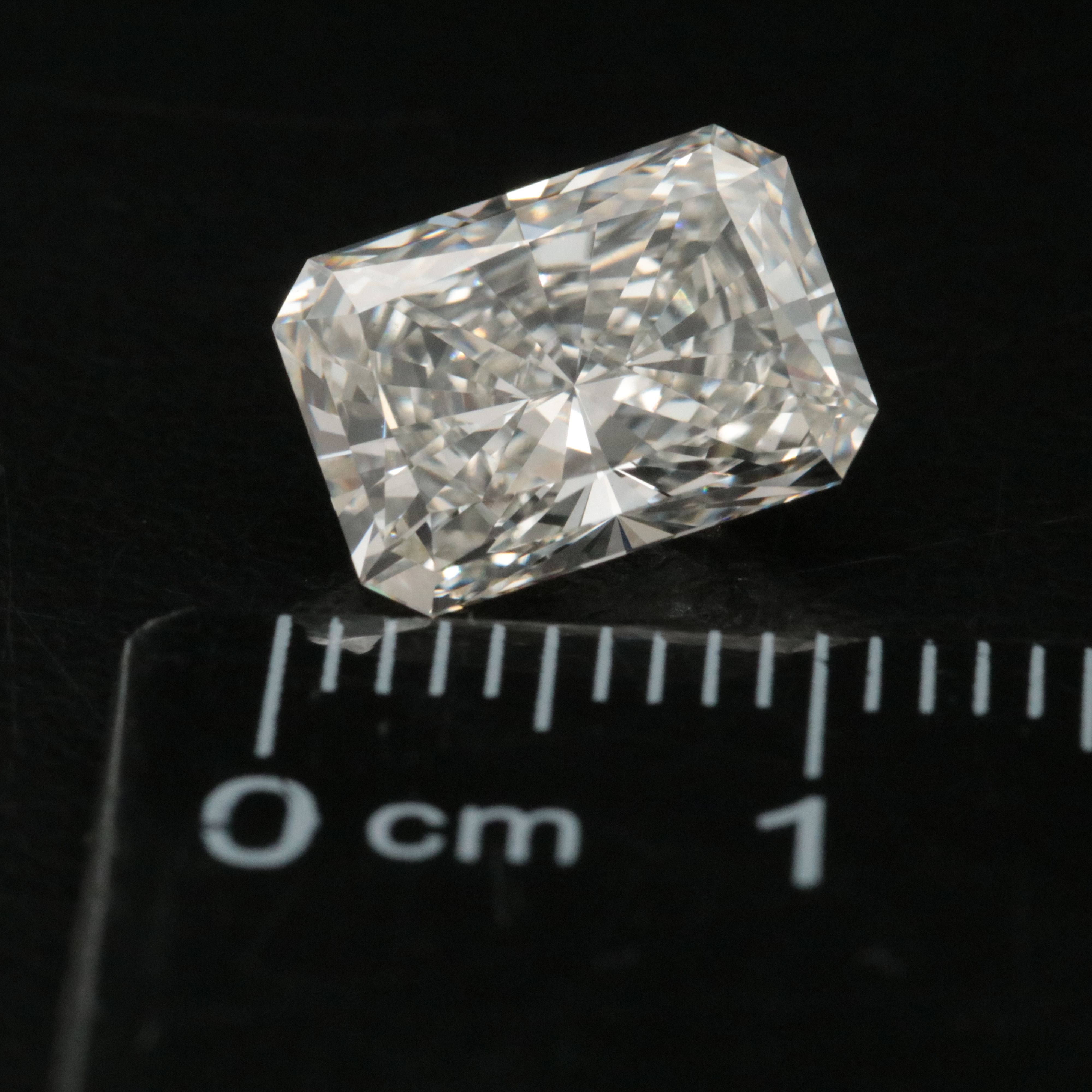 Loose 3.21 CT Lab Grown Diamond with IGI Report
