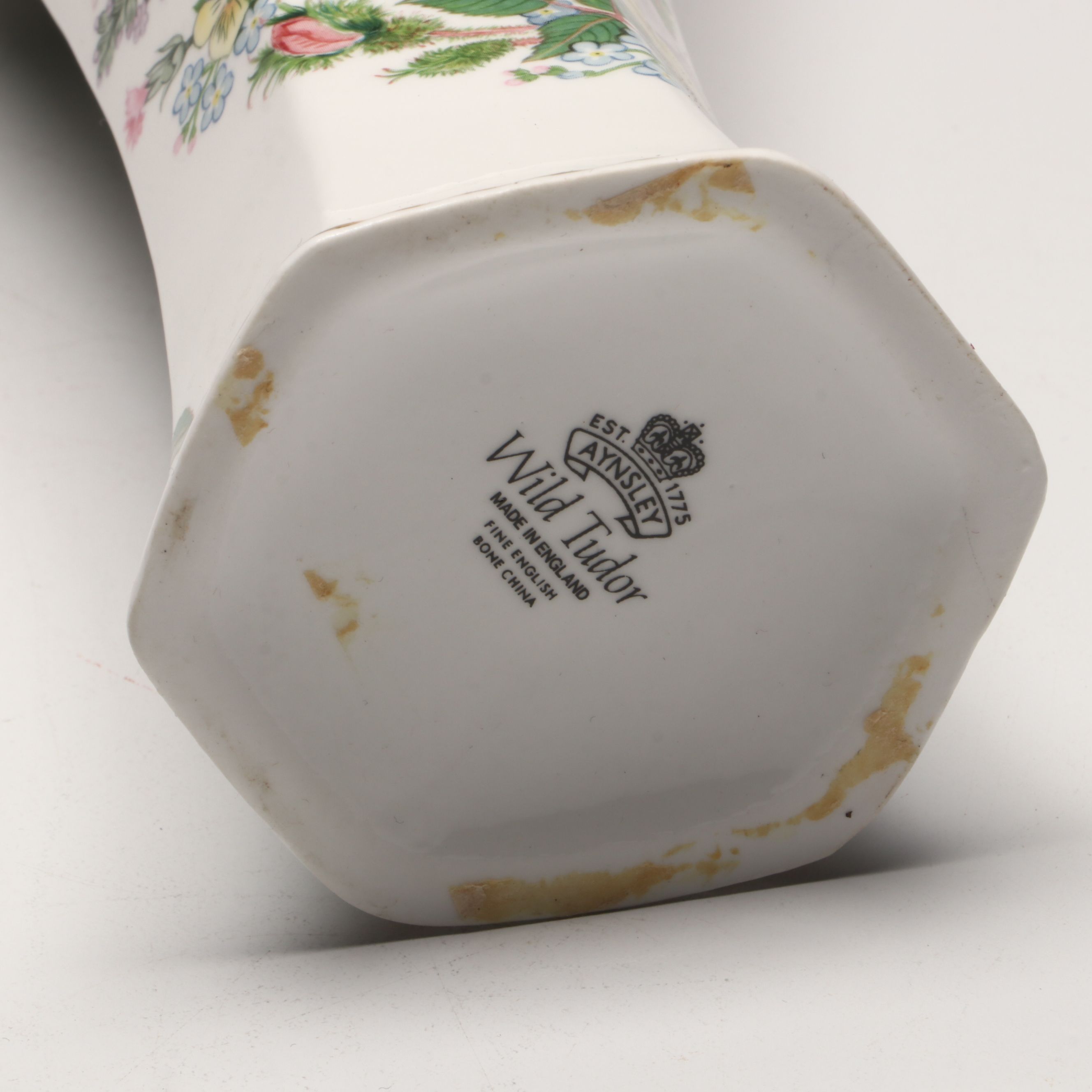 Aynsley "Wild Tudor" Vase and Cake Plate  with Kozan Kiln Decorative Plate