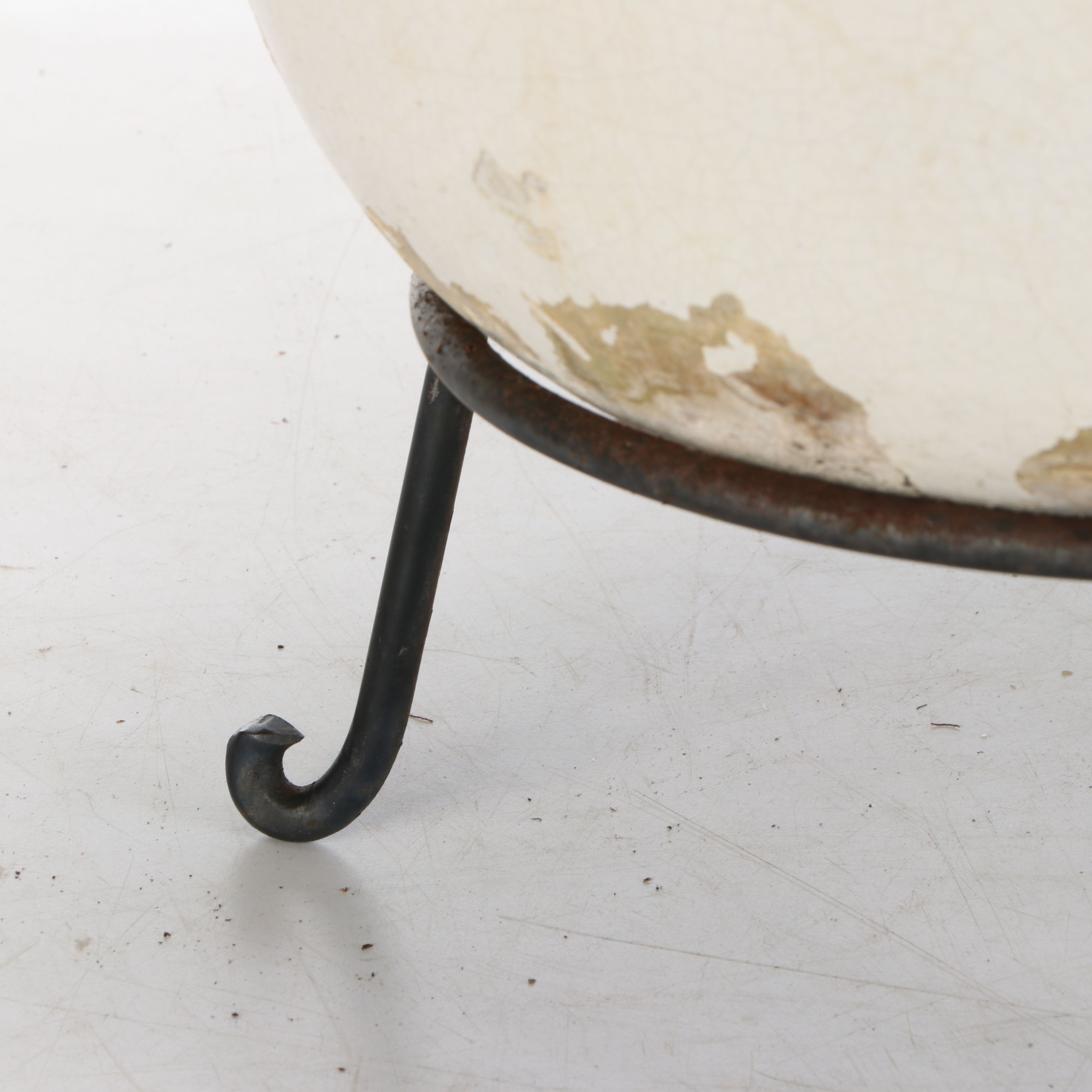 Ridged Celadon Earthenware with Other Planters and Metal Stand