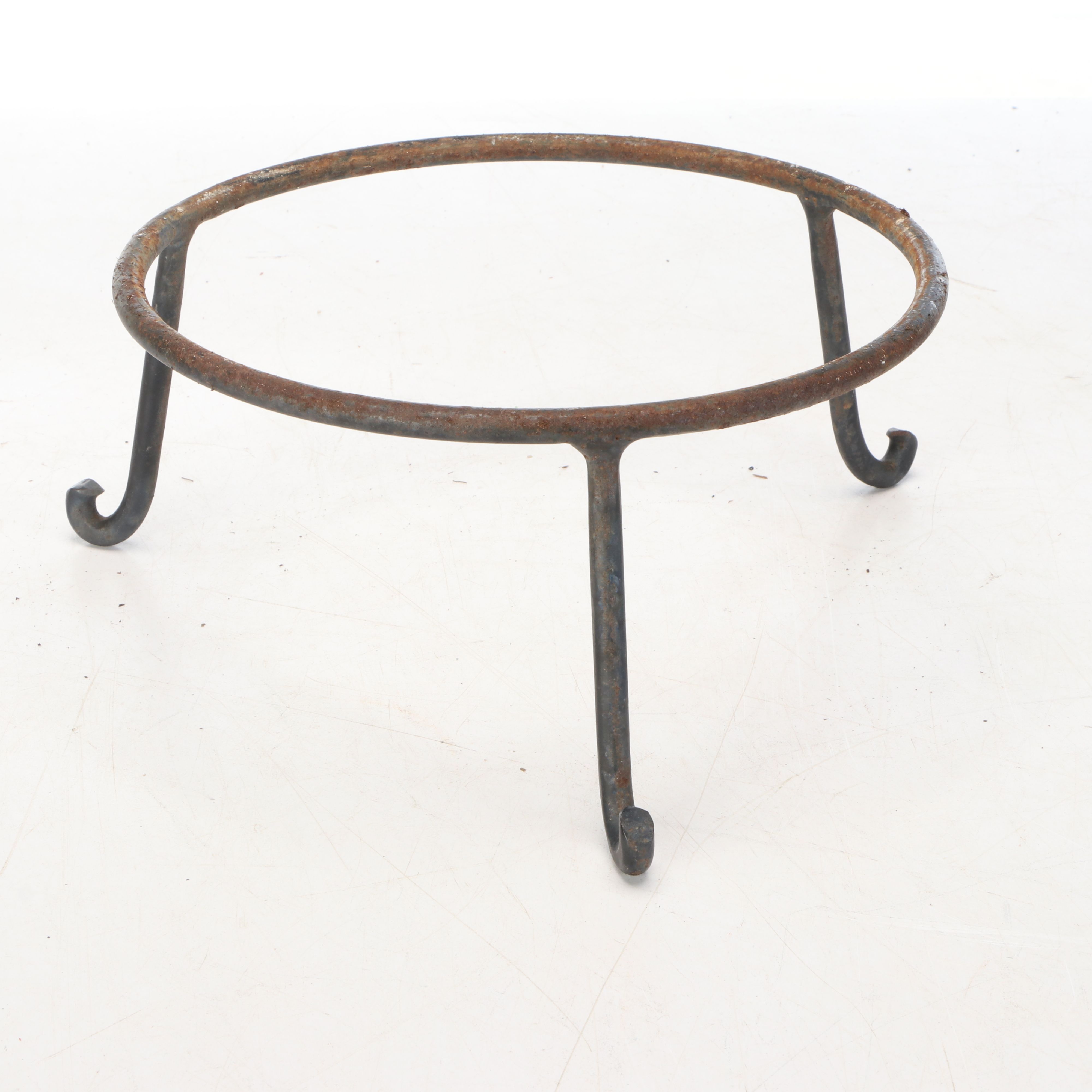 Ridged Celadon Earthenware with Other Planters and Metal Stand