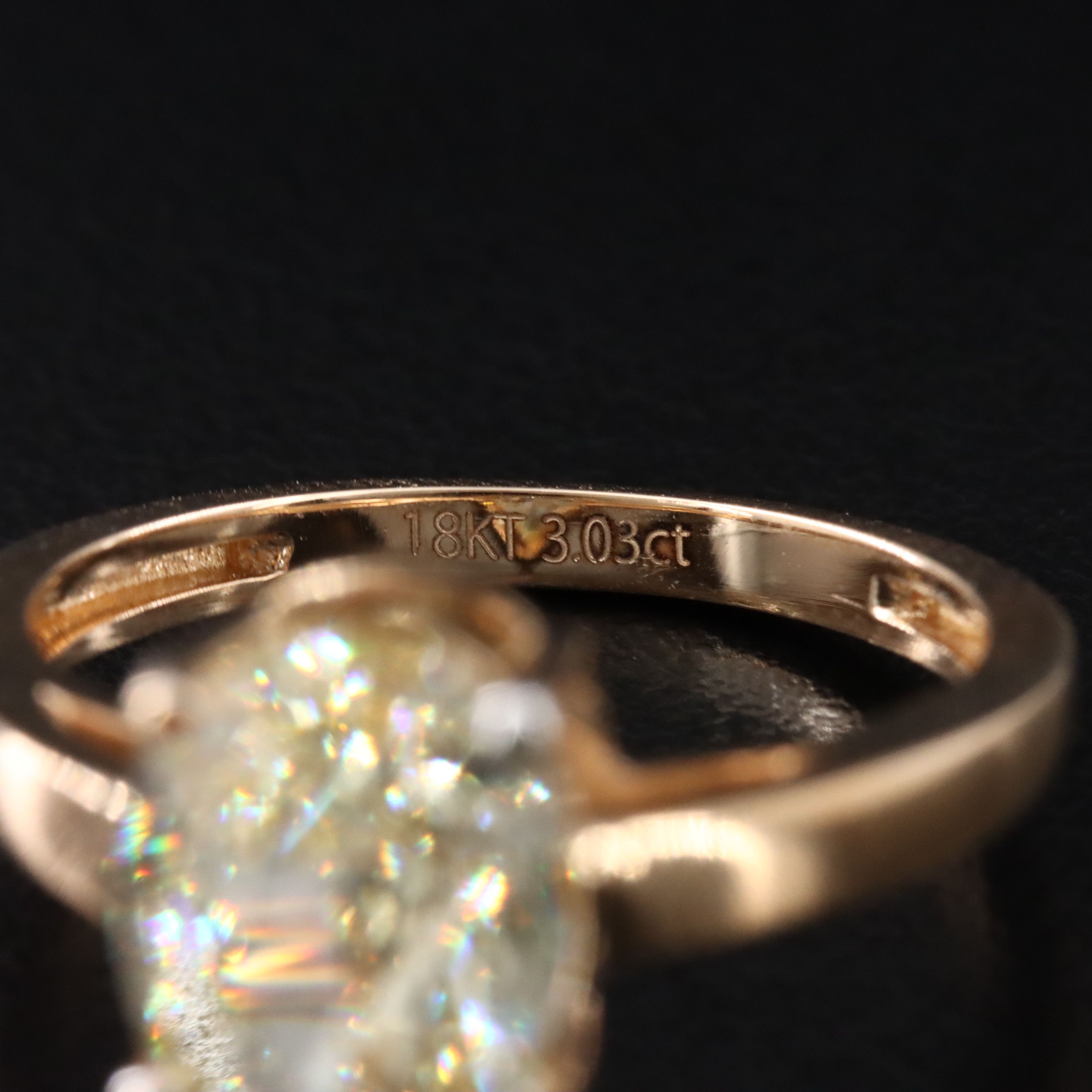 18K 3.03 CT Lab Grown Fancy Yellow Diamond Solitaire Ring with IGI Report