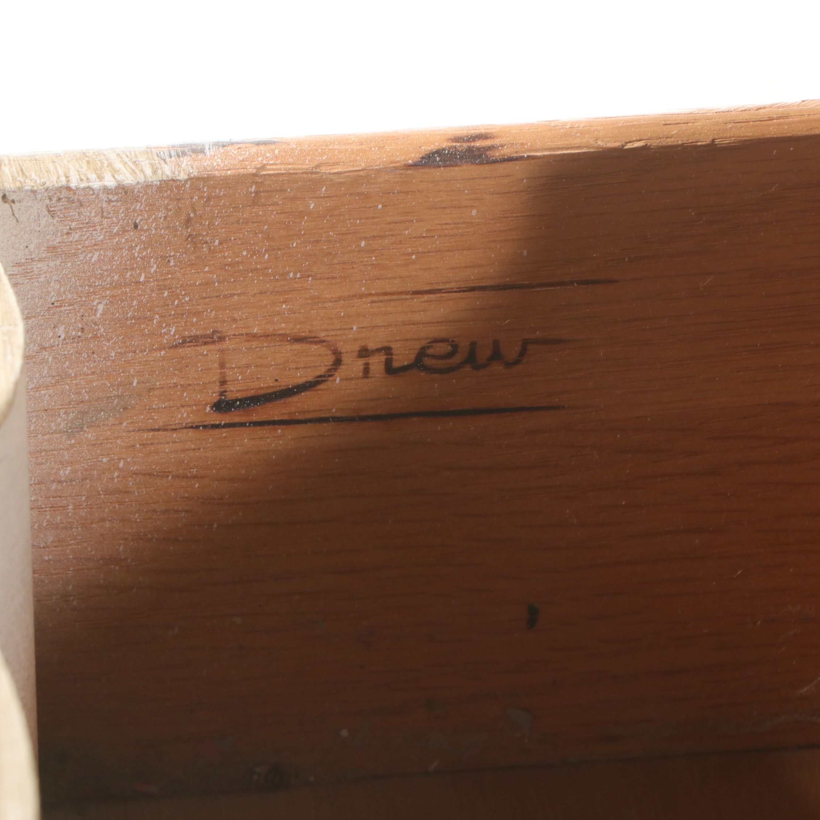 Drew Furniture French Provincial Style Serpentine Front Chest of Drawers