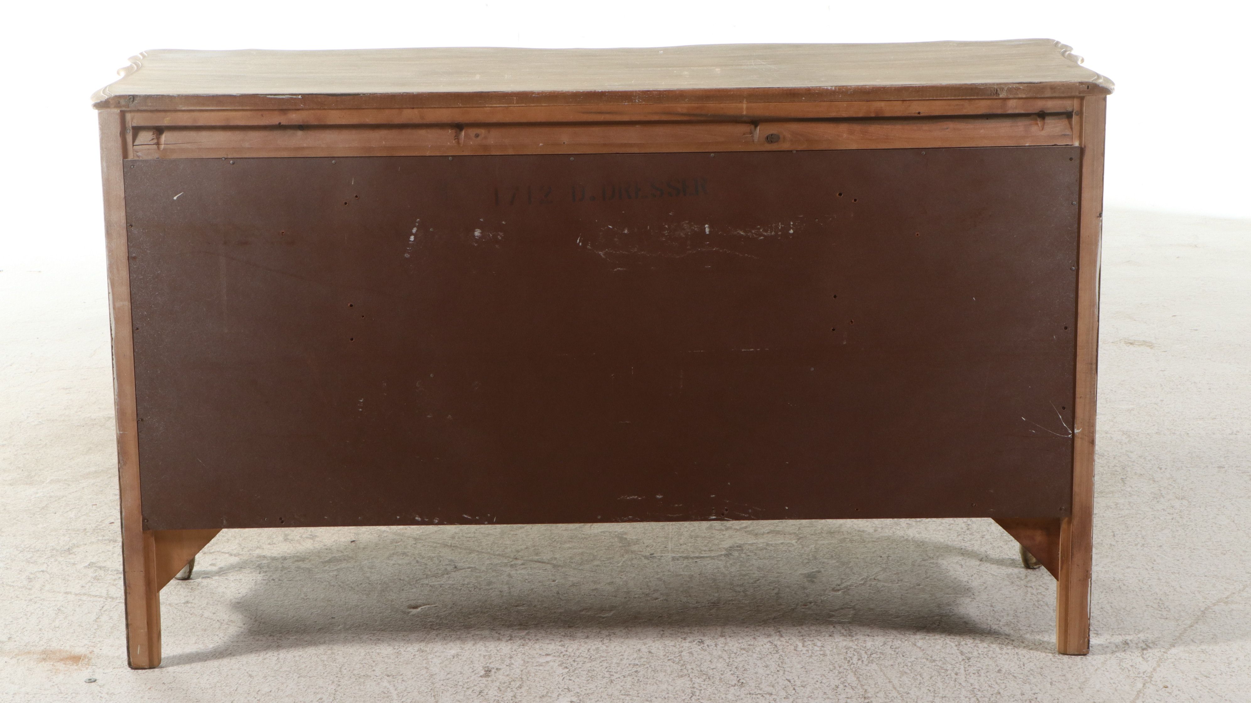 Drew Furniture French Provincial Style Serpentine Front Chest of Drawers