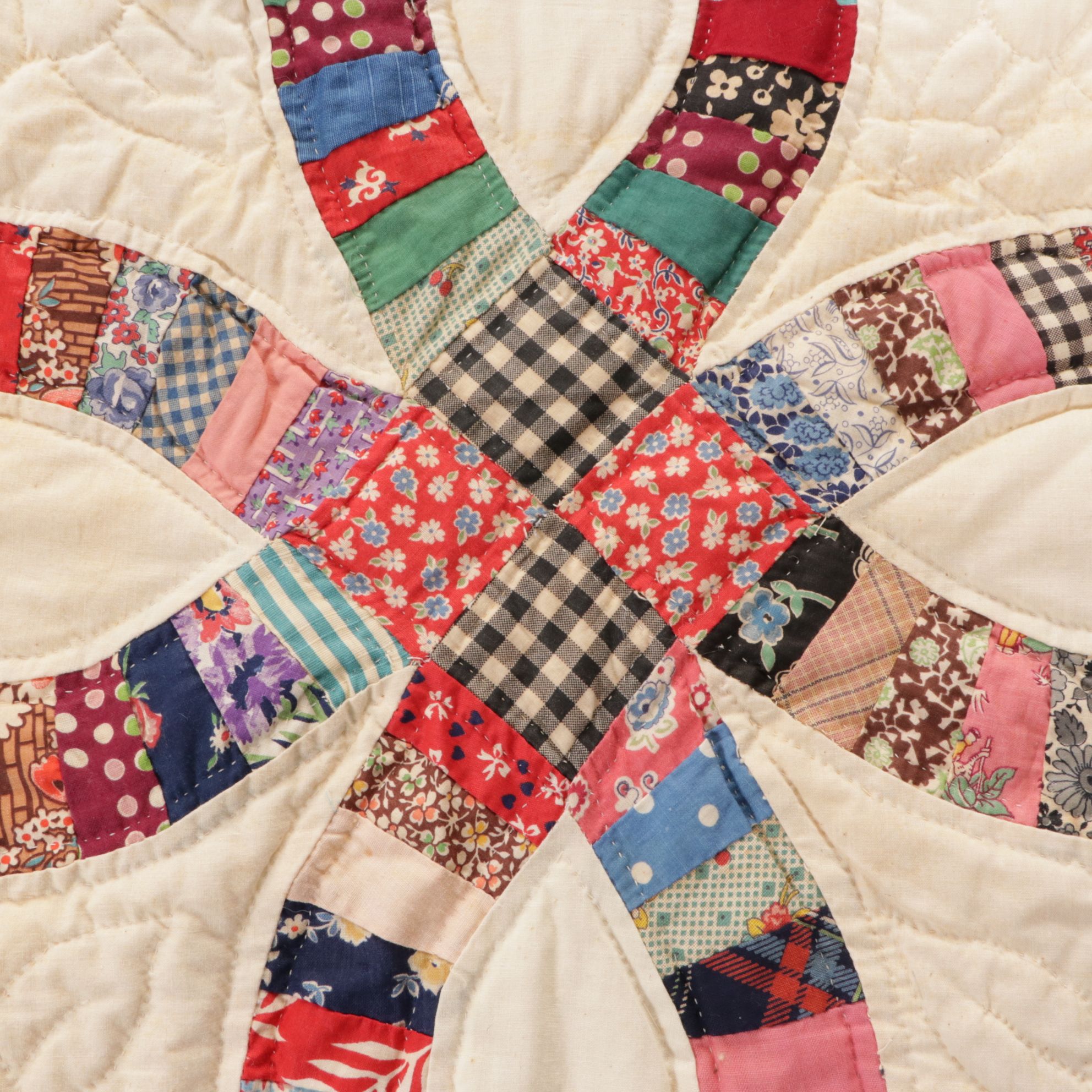 5'8 x 6'9 Handmade Double Wedding Ring Quilt, Early to Mid 20th C.