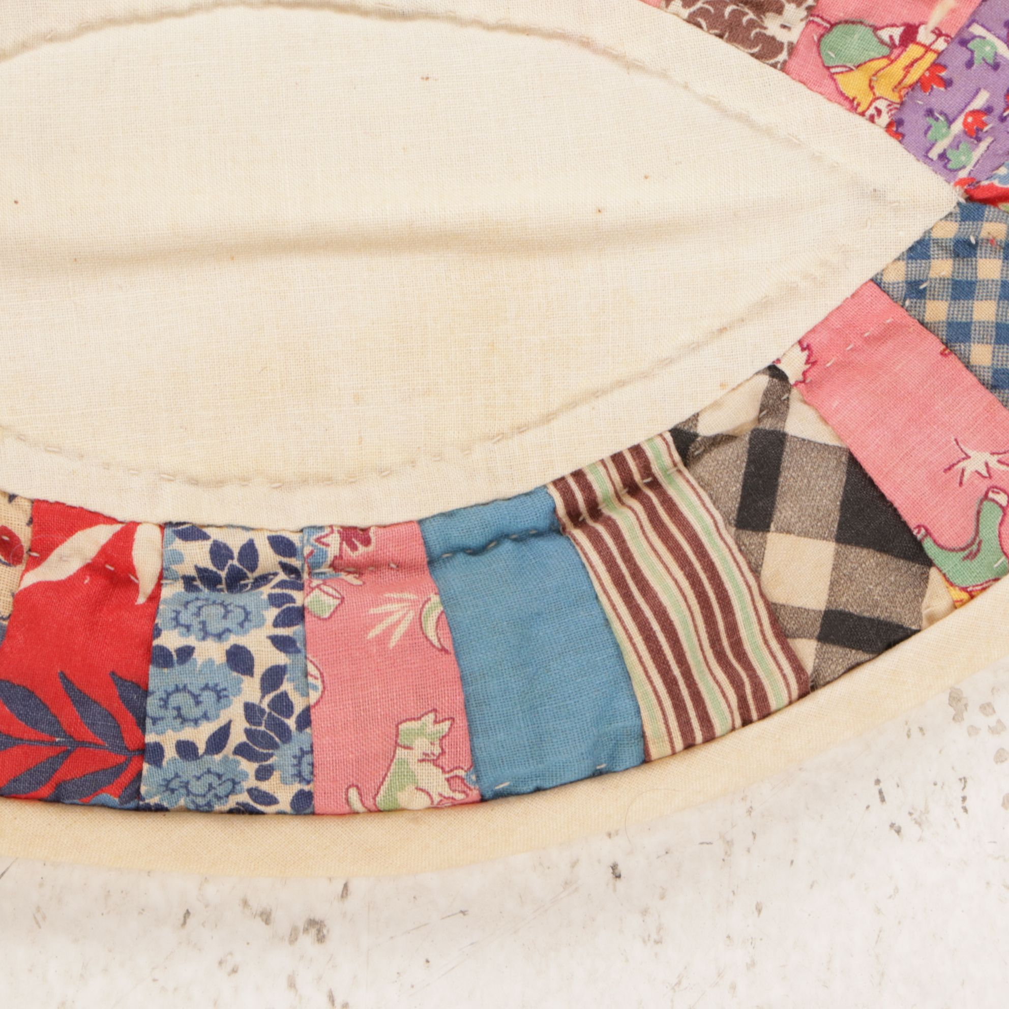 5'8 x 6'9 Handmade Double Wedding Ring Quilt, Early to Mid 20th C.