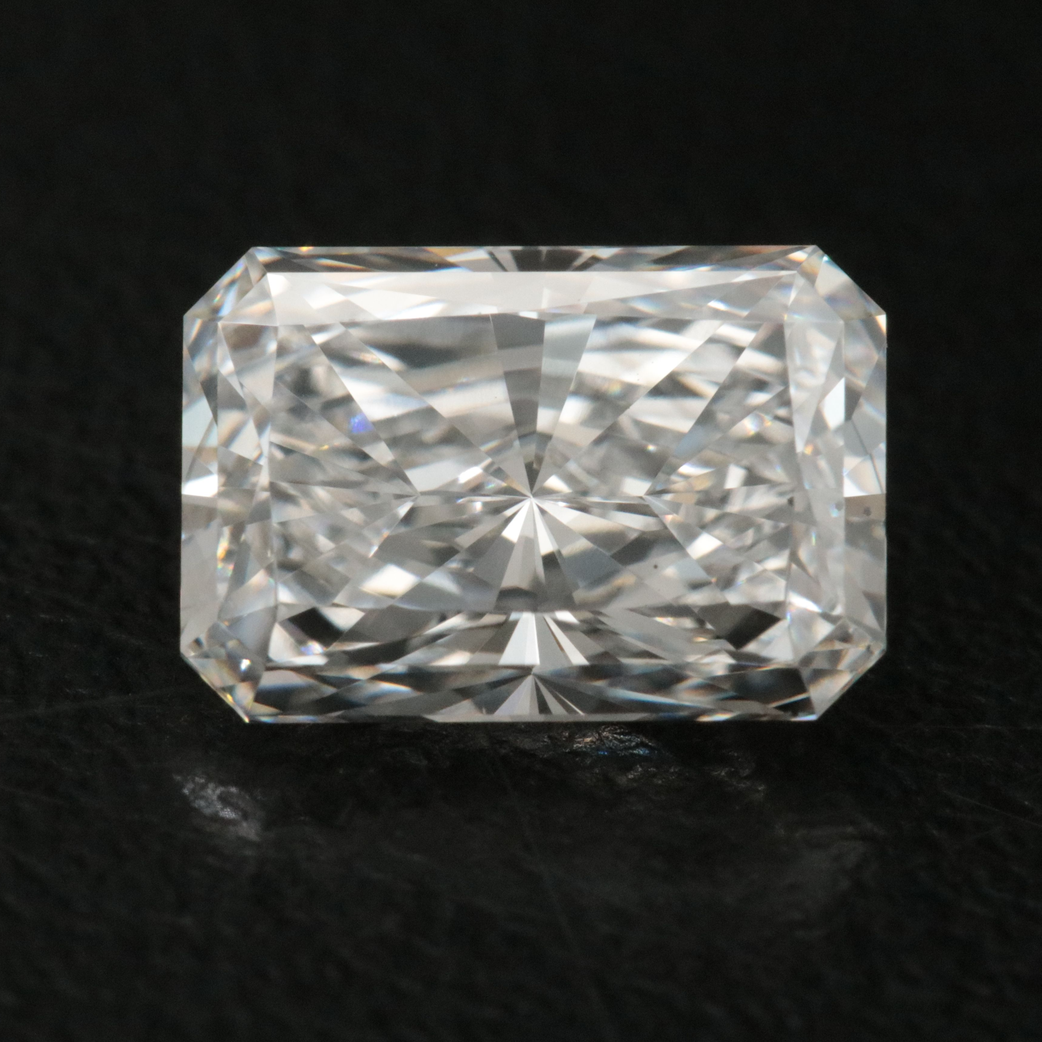 Loose 1.89 CT Lab Grown Diamond with IGI Report