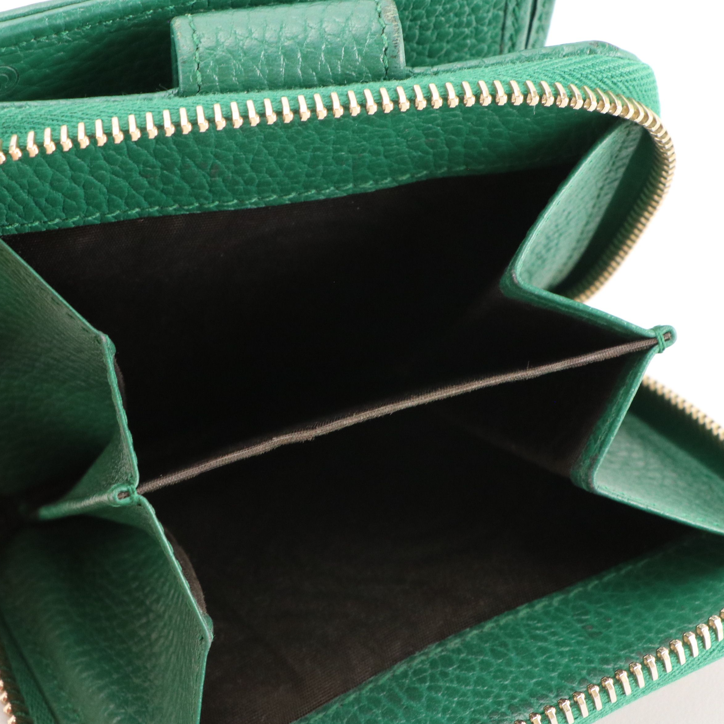 Gucci Compact Bifold Zip Wallet in GG Canvas and Green Calfskin Leather