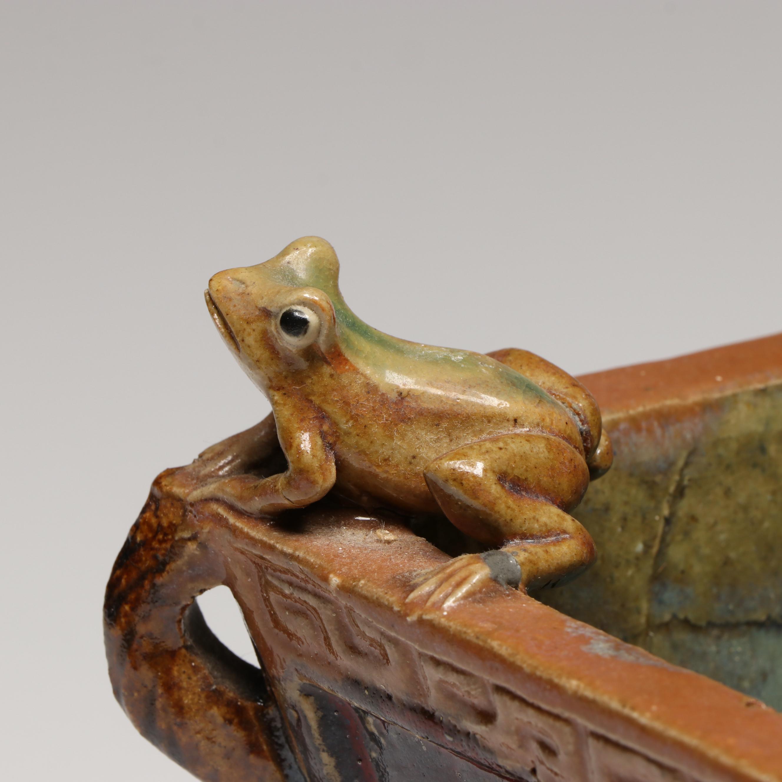 Chinese Majolica Frog Footed Planter, Leaf Tray and Teapot