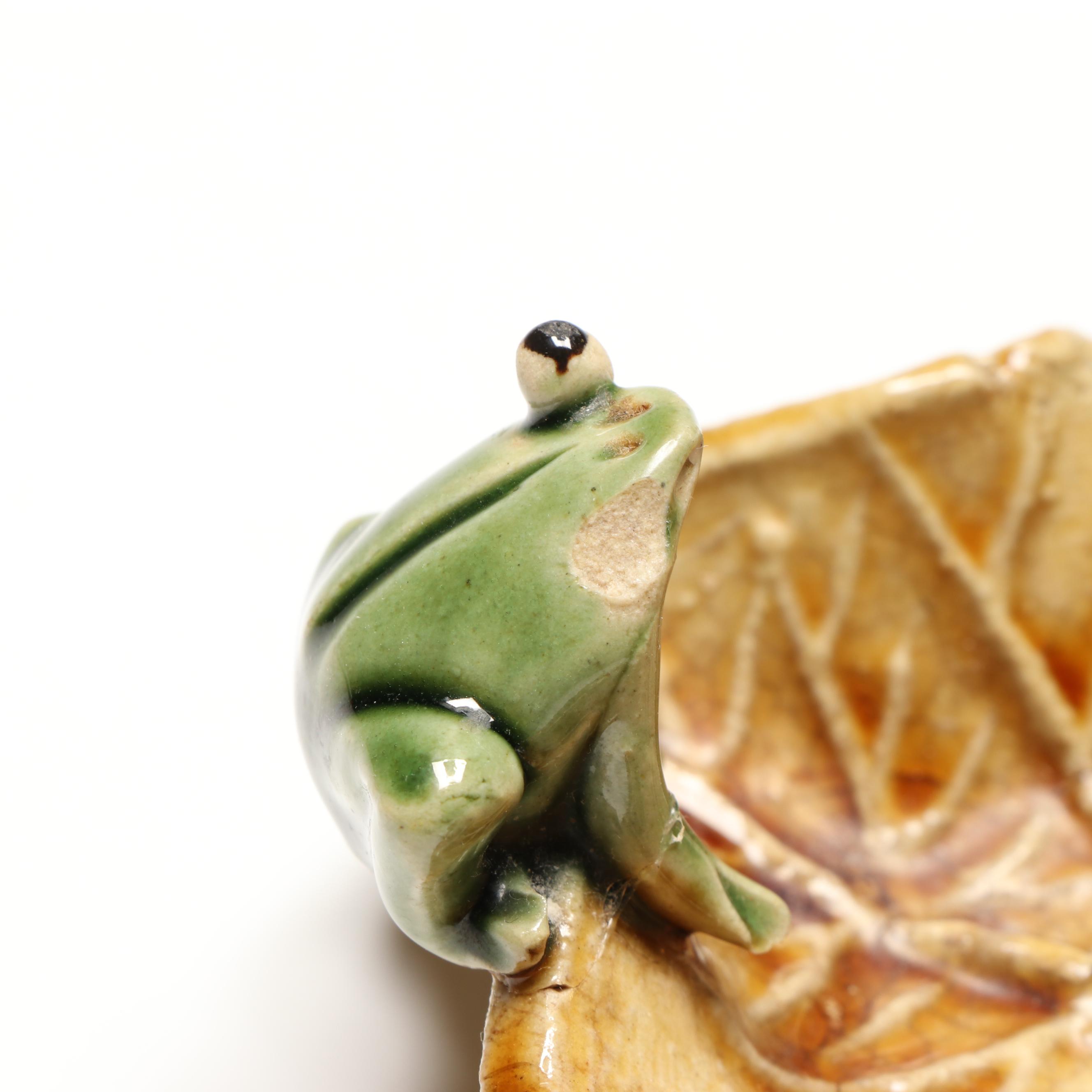 Chinese Majolica Frog Footed Planter, Leaf Tray and Teapot
