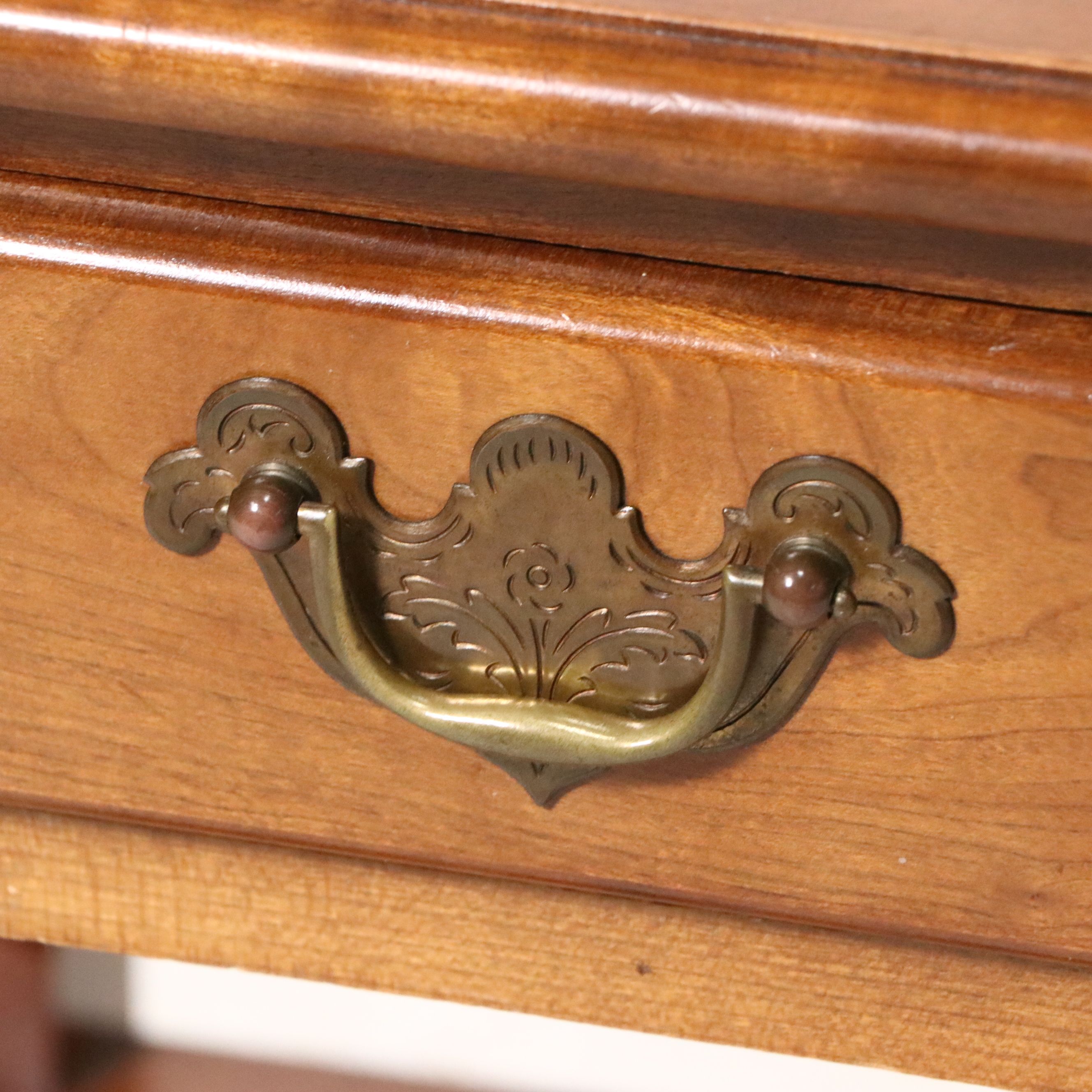 Pair of American Colonial Style Maple Nightstands