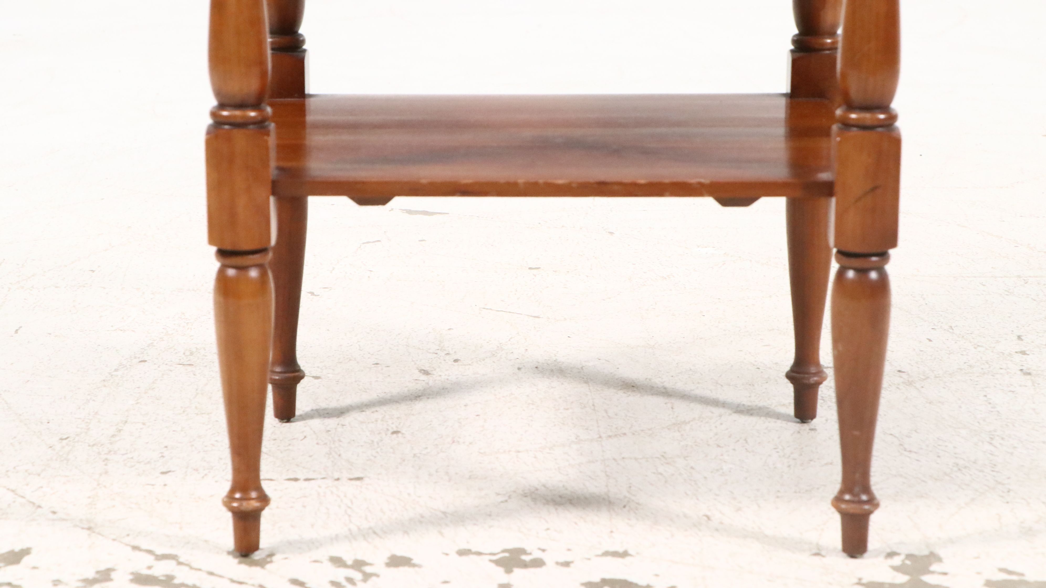 Pair of American Colonial Style Maple Nightstands