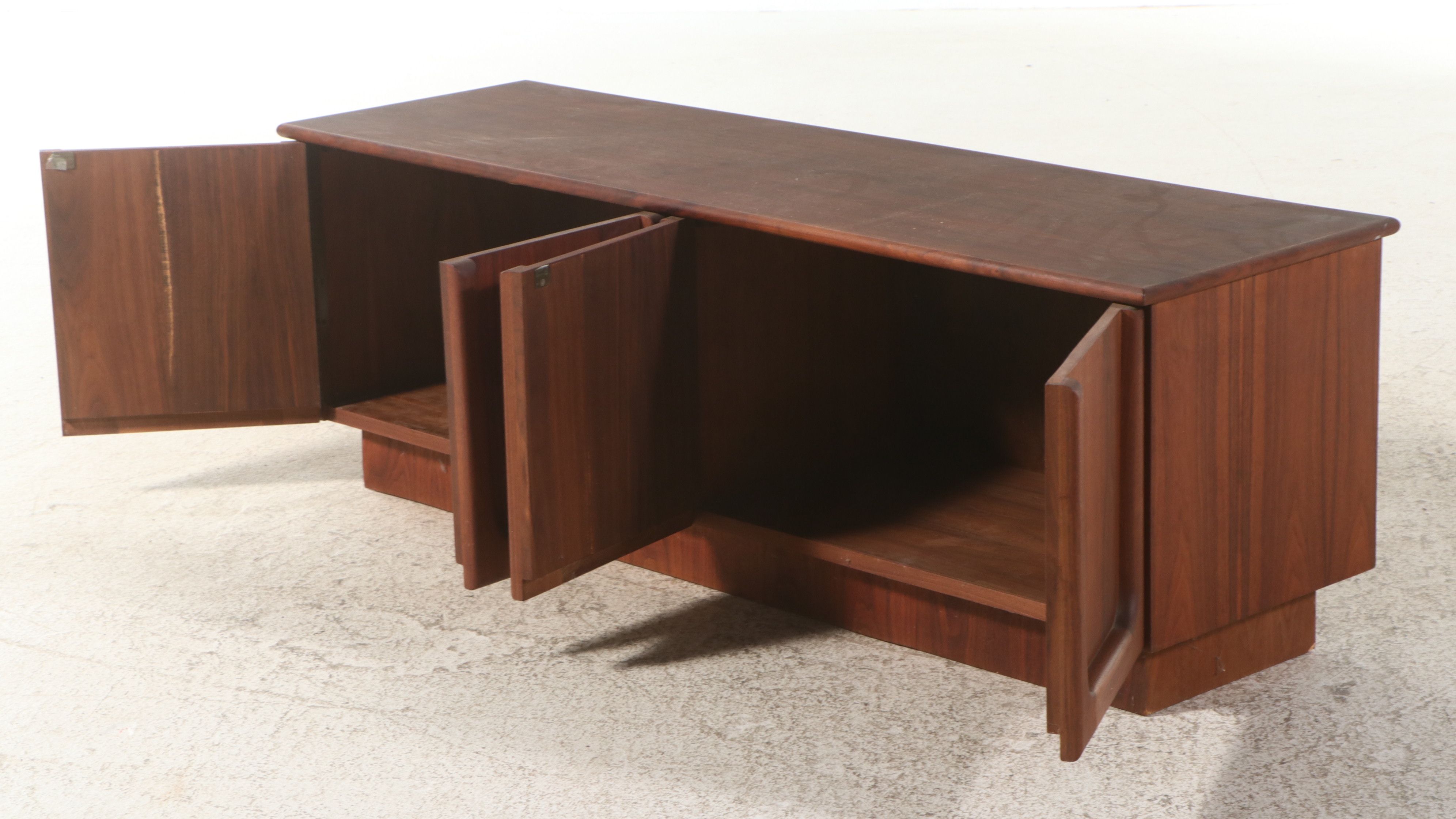 Lane "Perception" Mid Century Modern Walnut Credenza