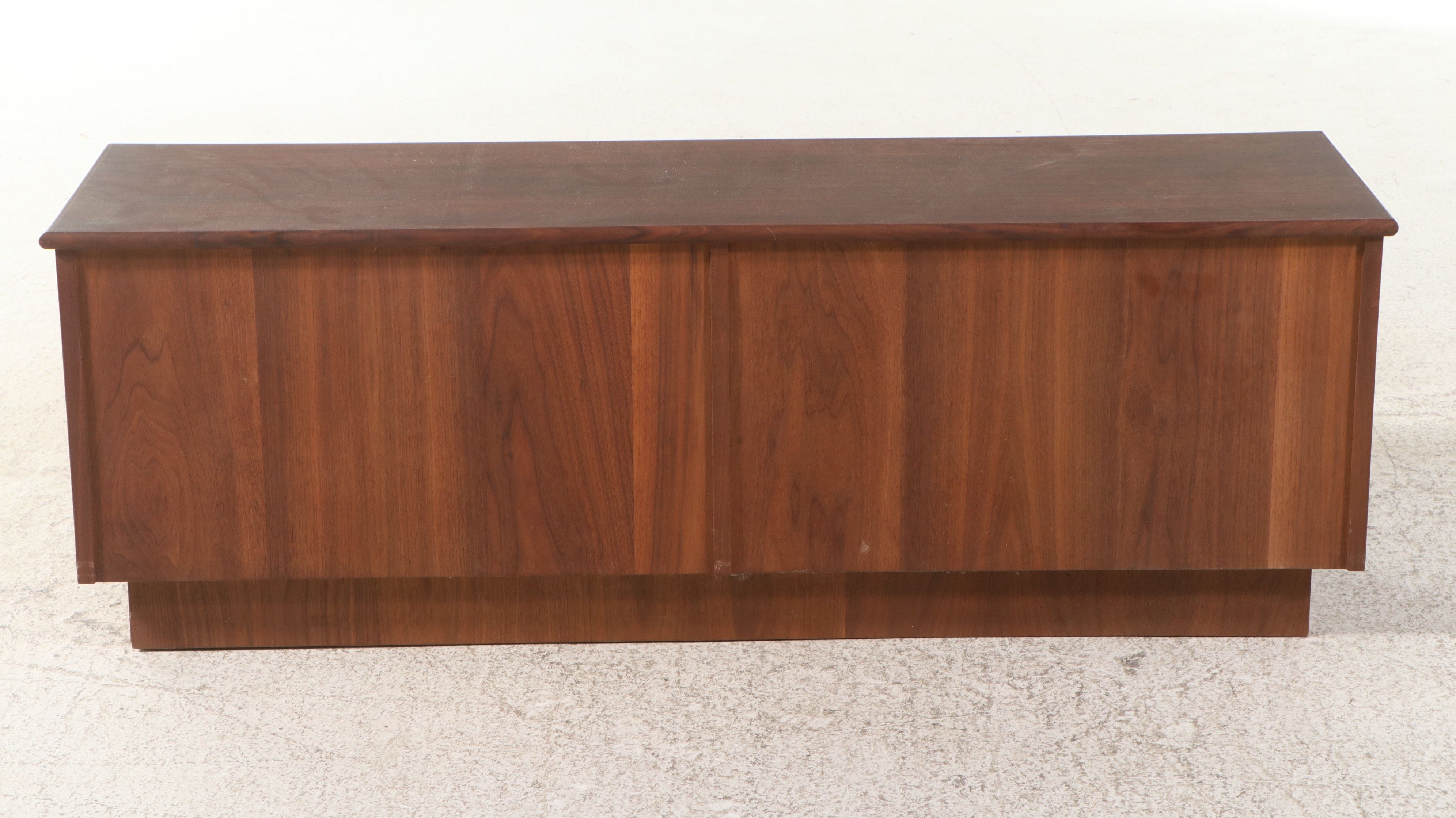 Lane "Perception" Mid Century Modern Walnut Credenza