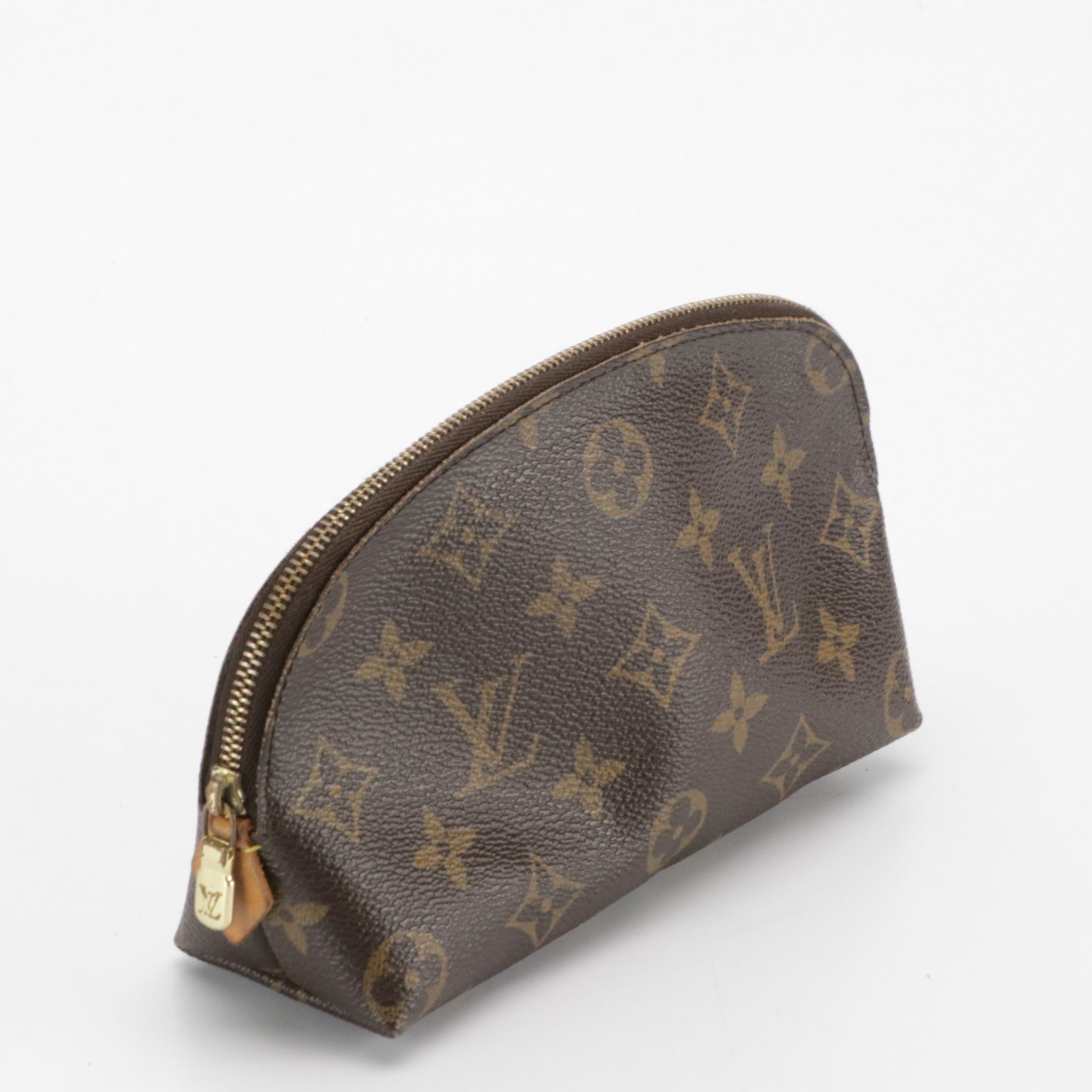 Louis Vuitton Pochette Cosmétique in Monogram Canvas