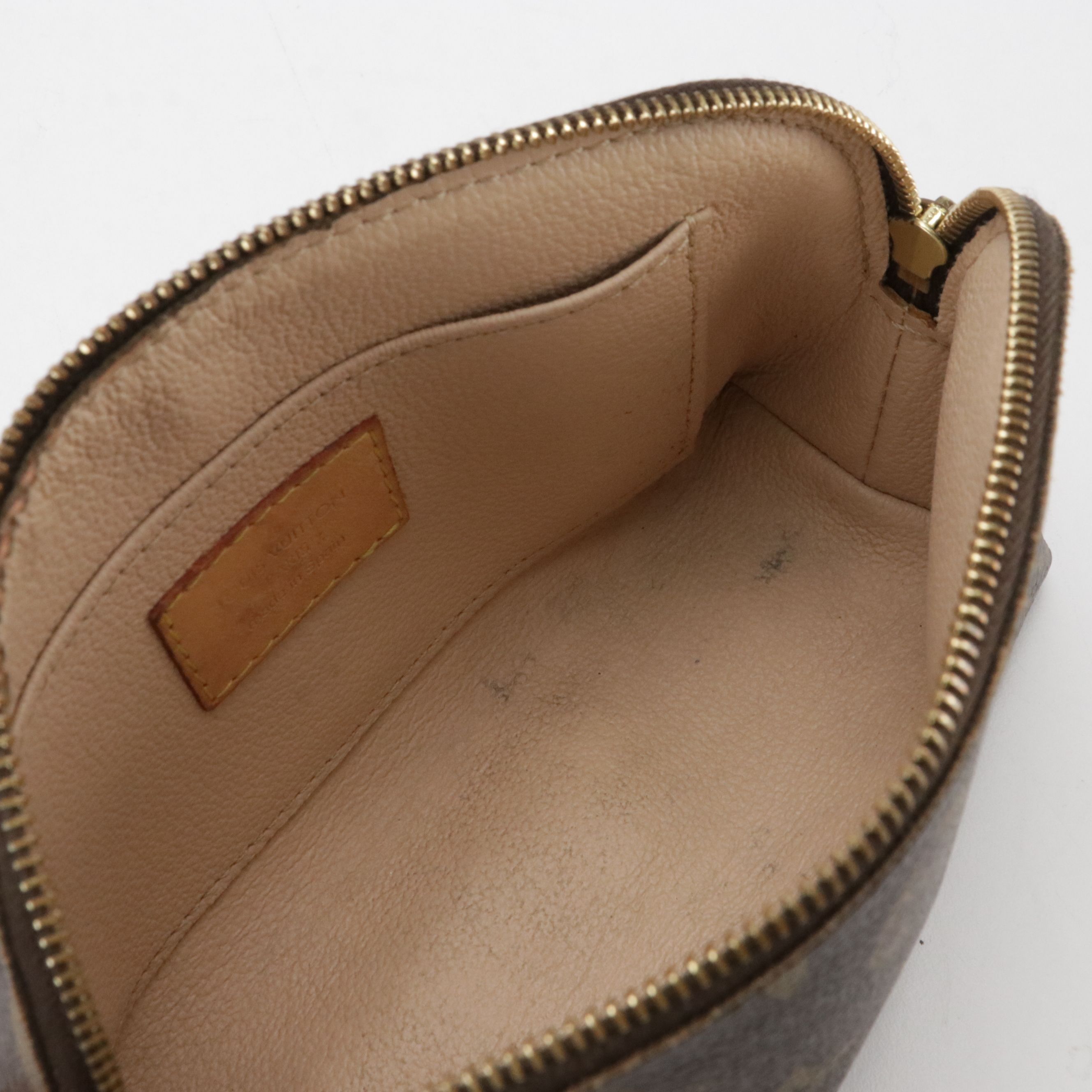 Louis Vuitton Pochette Cosmétique in Monogram Canvas