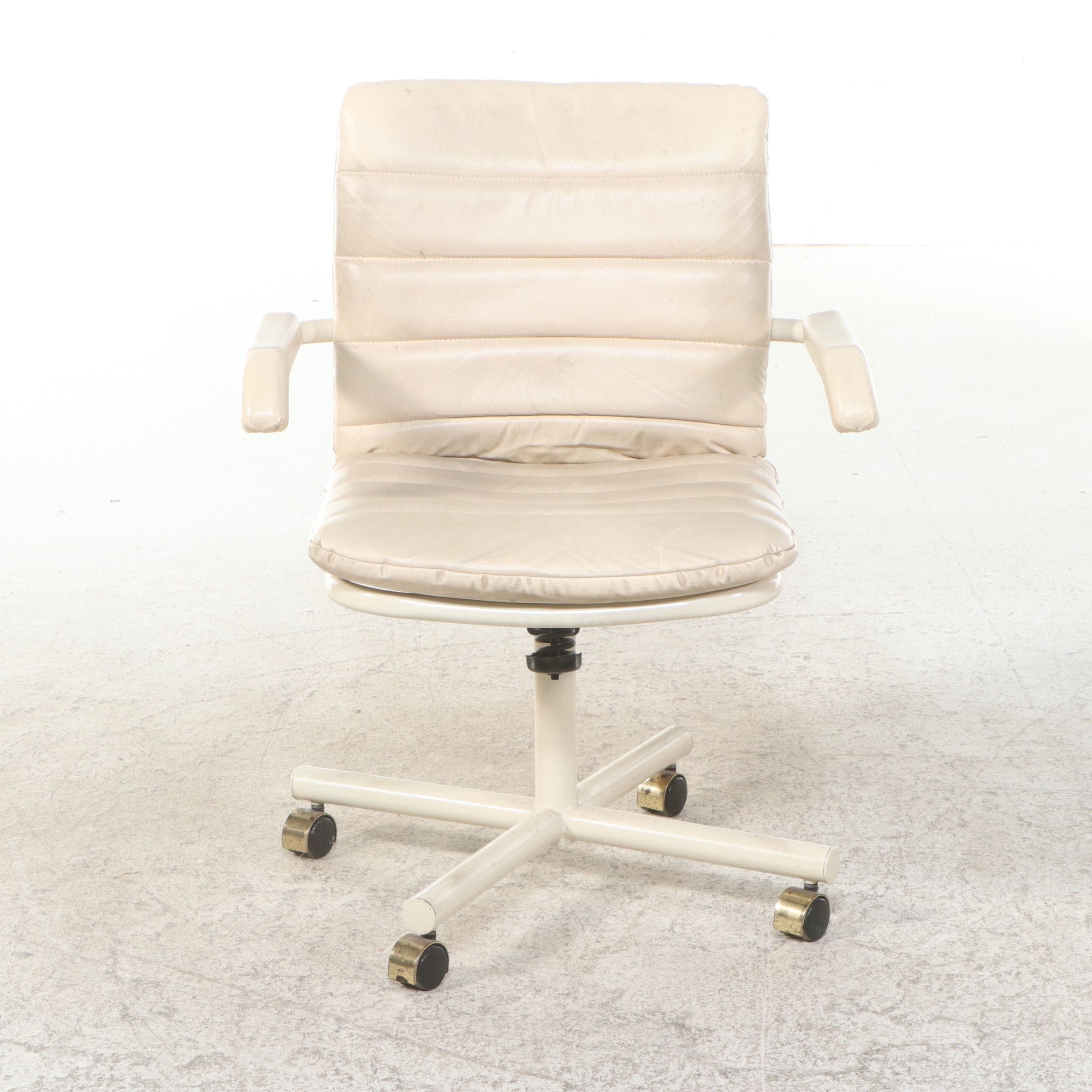 Cal-Style Furniture Assembled Five-Piece Dinette Set