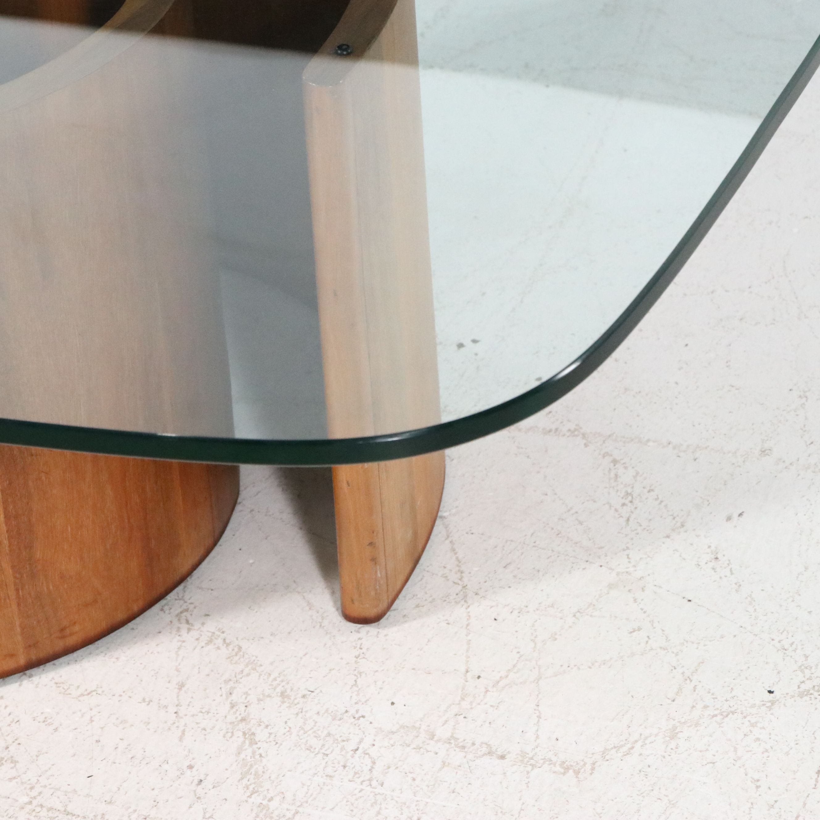 Mid Century Modern Vladimir Kagan Snail Coffee Table