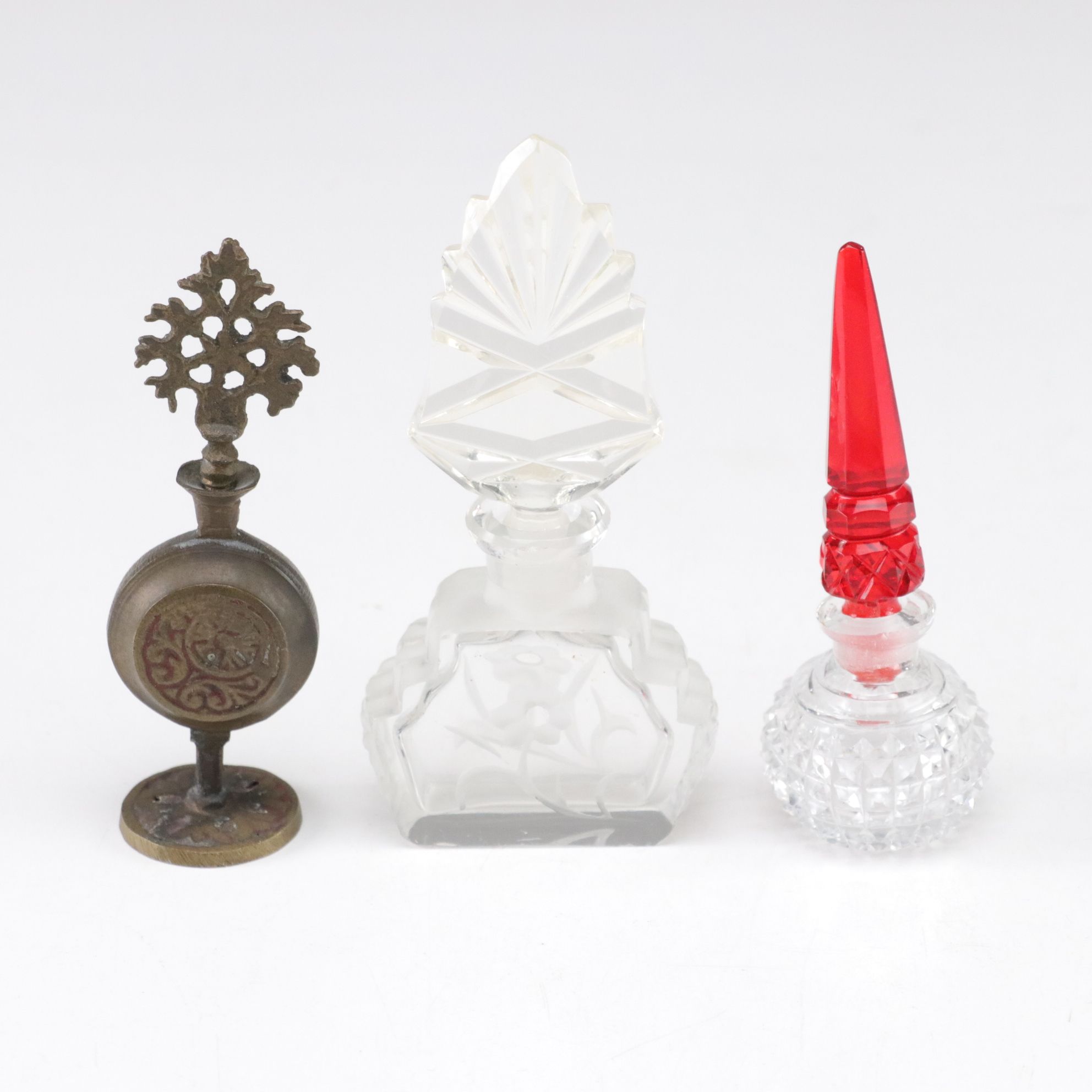 Crystal and Glass Perfume Bottles with Cosmetic Containers and Compact Mirrors