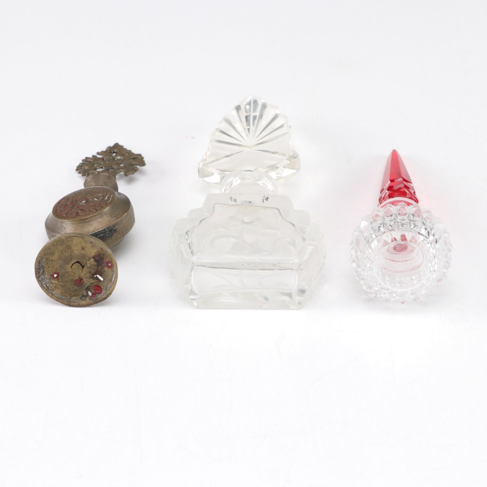 Crystal and Glass Perfume Bottles with Cosmetic Containers and Compact Mirrors