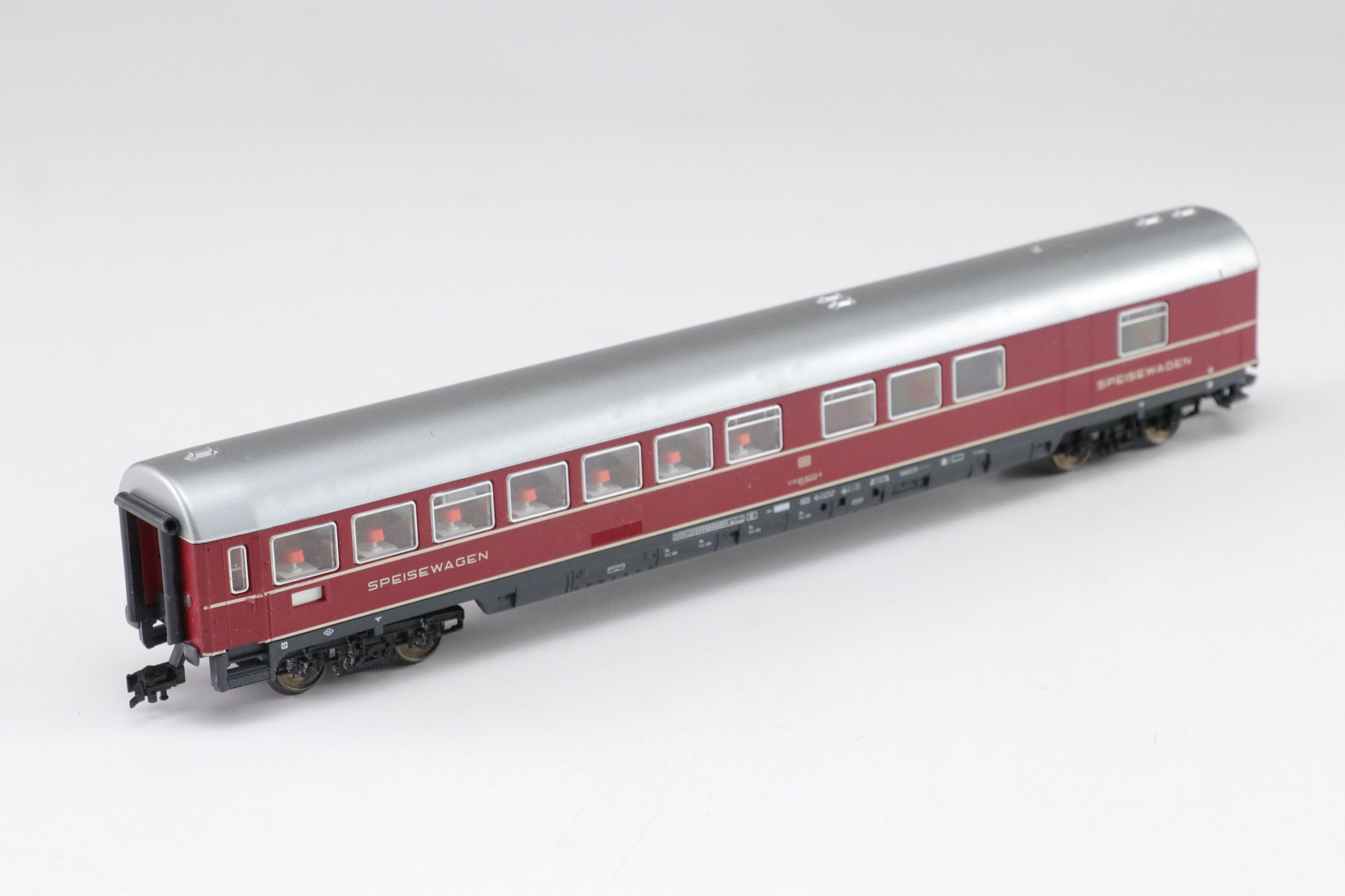Fleischmann HO scale Model 5169, 5162 and 5105 Passenger Train Cars