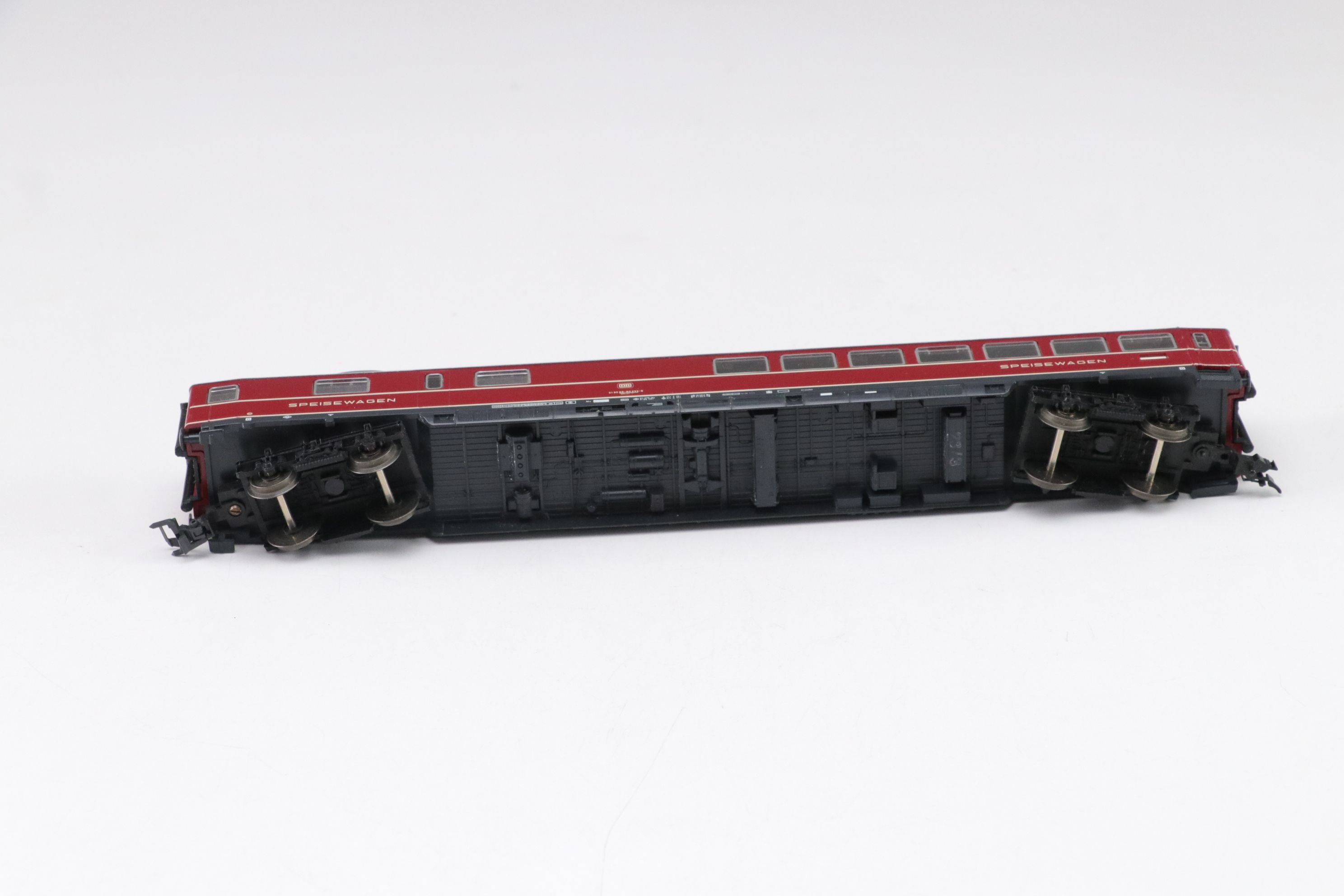 Fleischmann HO scale Model 5169, 5162 and 5105 Passenger Train Cars
