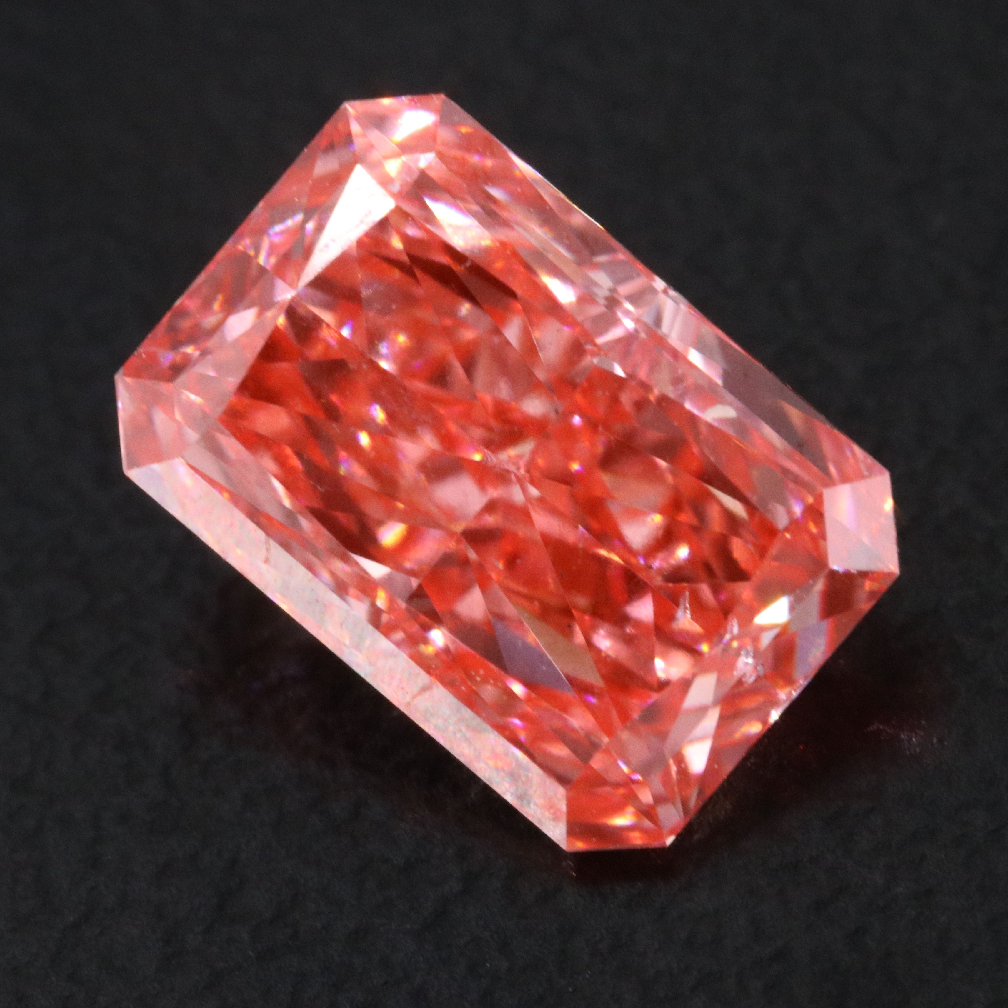 Loose 2.23 CT Lab Grown Fancy Vivid Pink Diamond with IGI Report