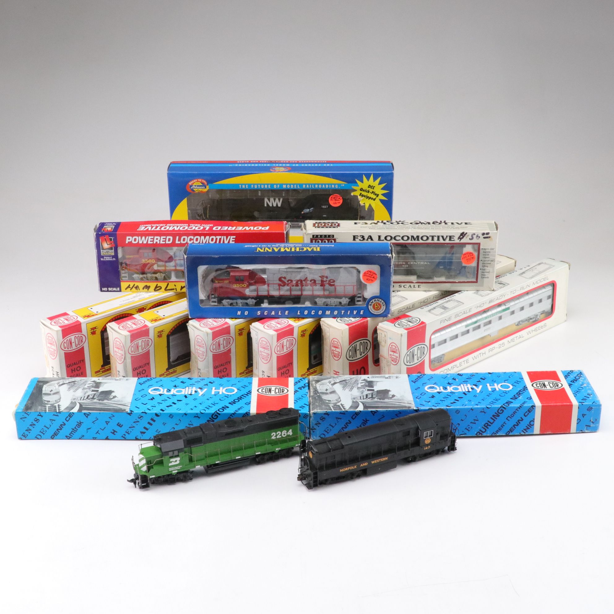 Con-Cor, Athearn, Bachmann and More HO Scale Model Locomotives and Train Cars