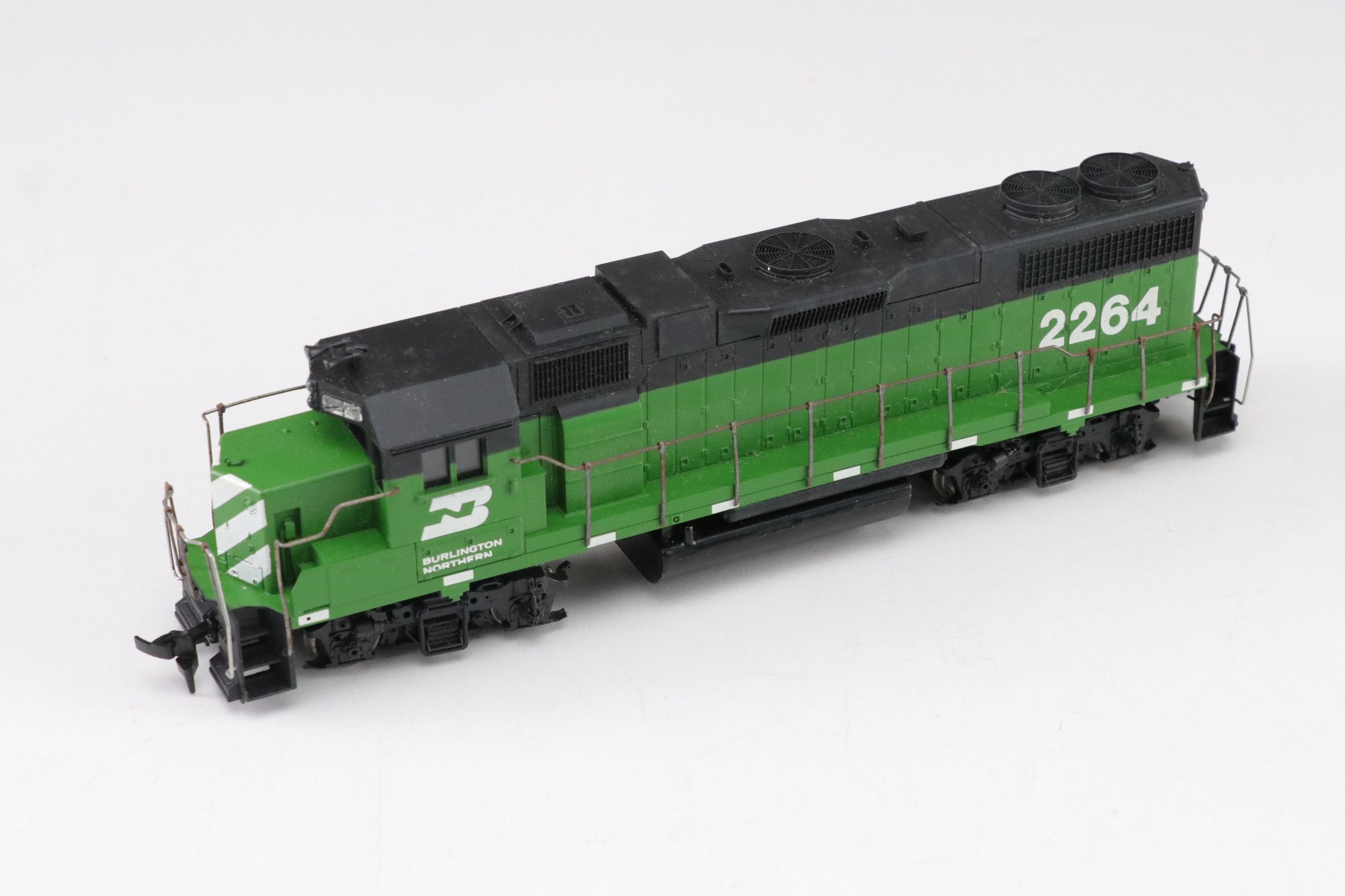 Con-Cor, Athearn, Bachmann and More HO Scale Model Locomotives and Train Cars
