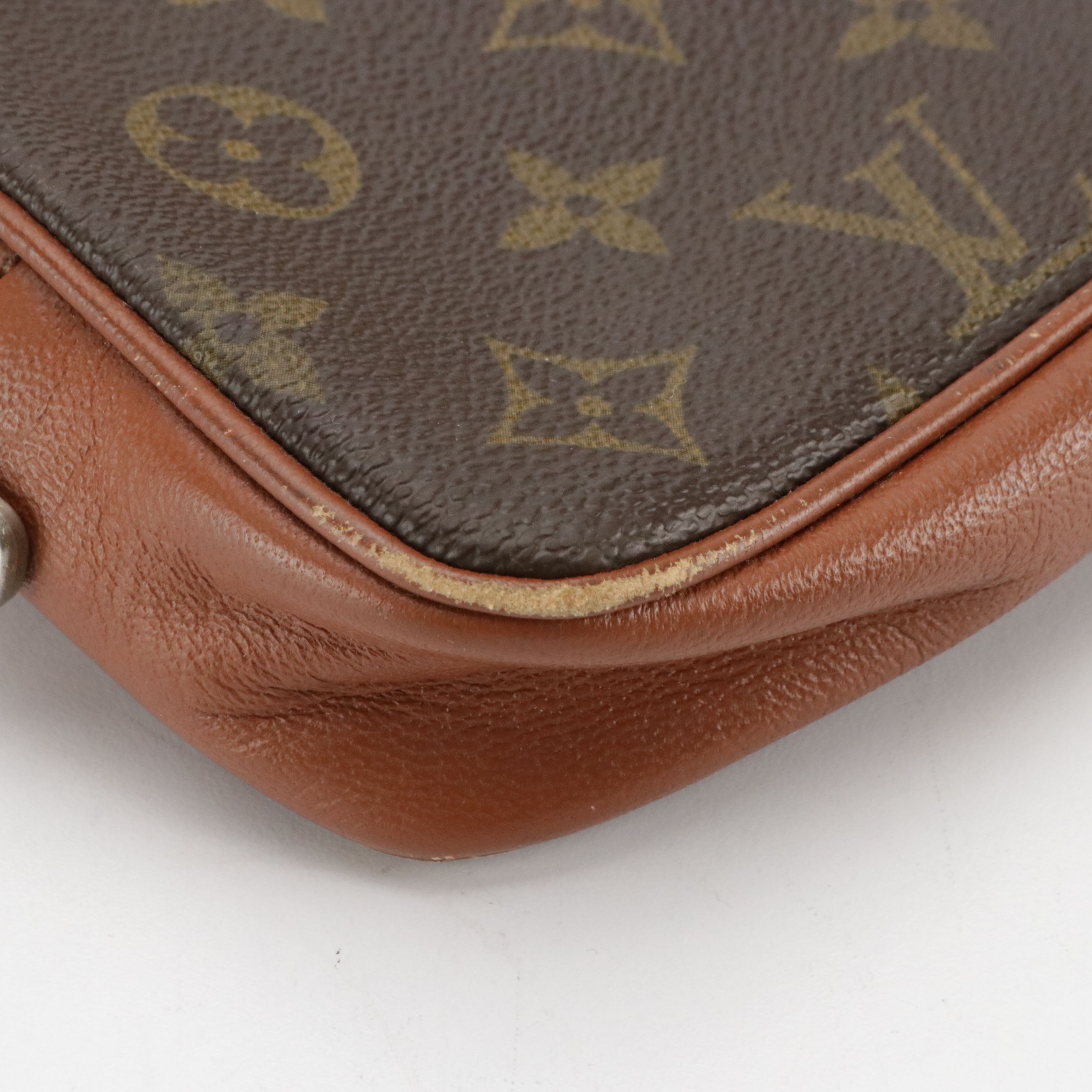 Louis Vuitton Pochette Marly Bandoulière in Monogram Canvas and Leather