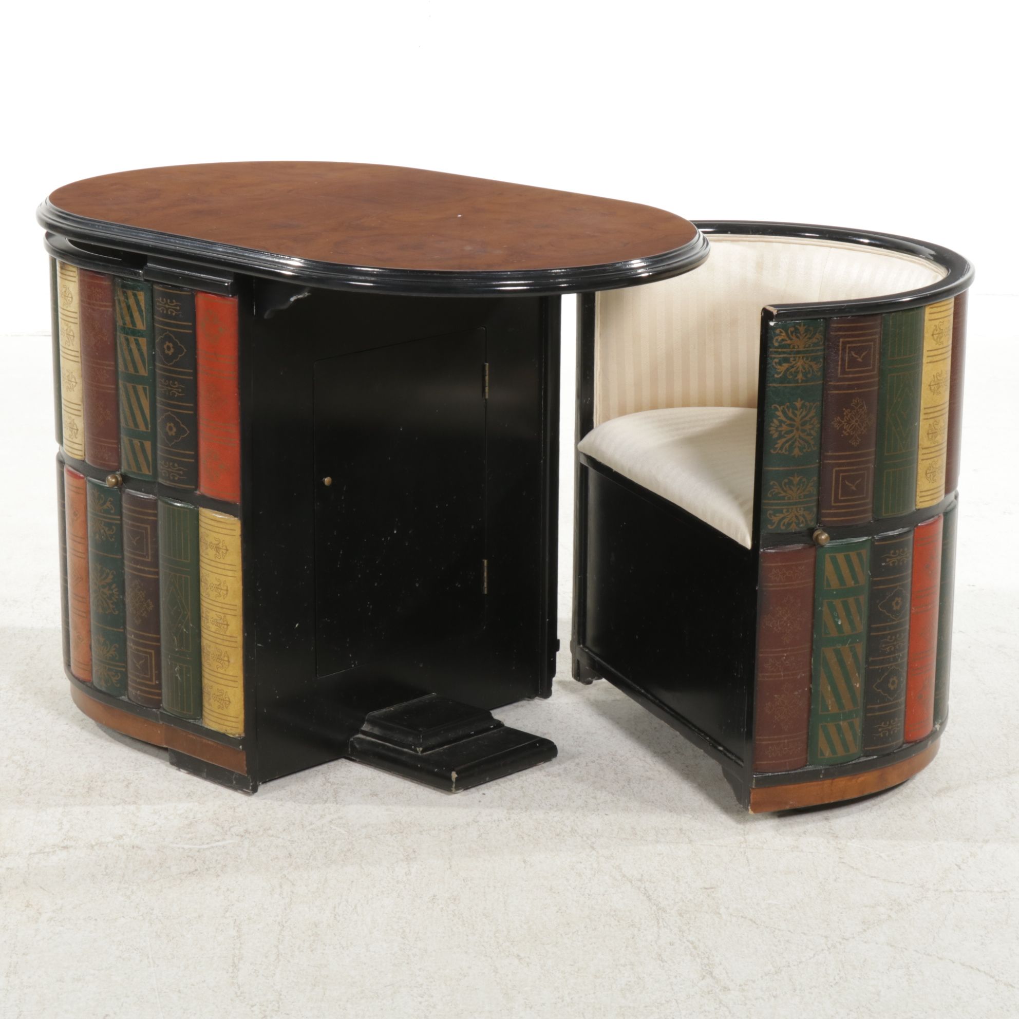Design Toscano "Nettlestone" Trompe l'Oeil Nested Library Table and Chairs