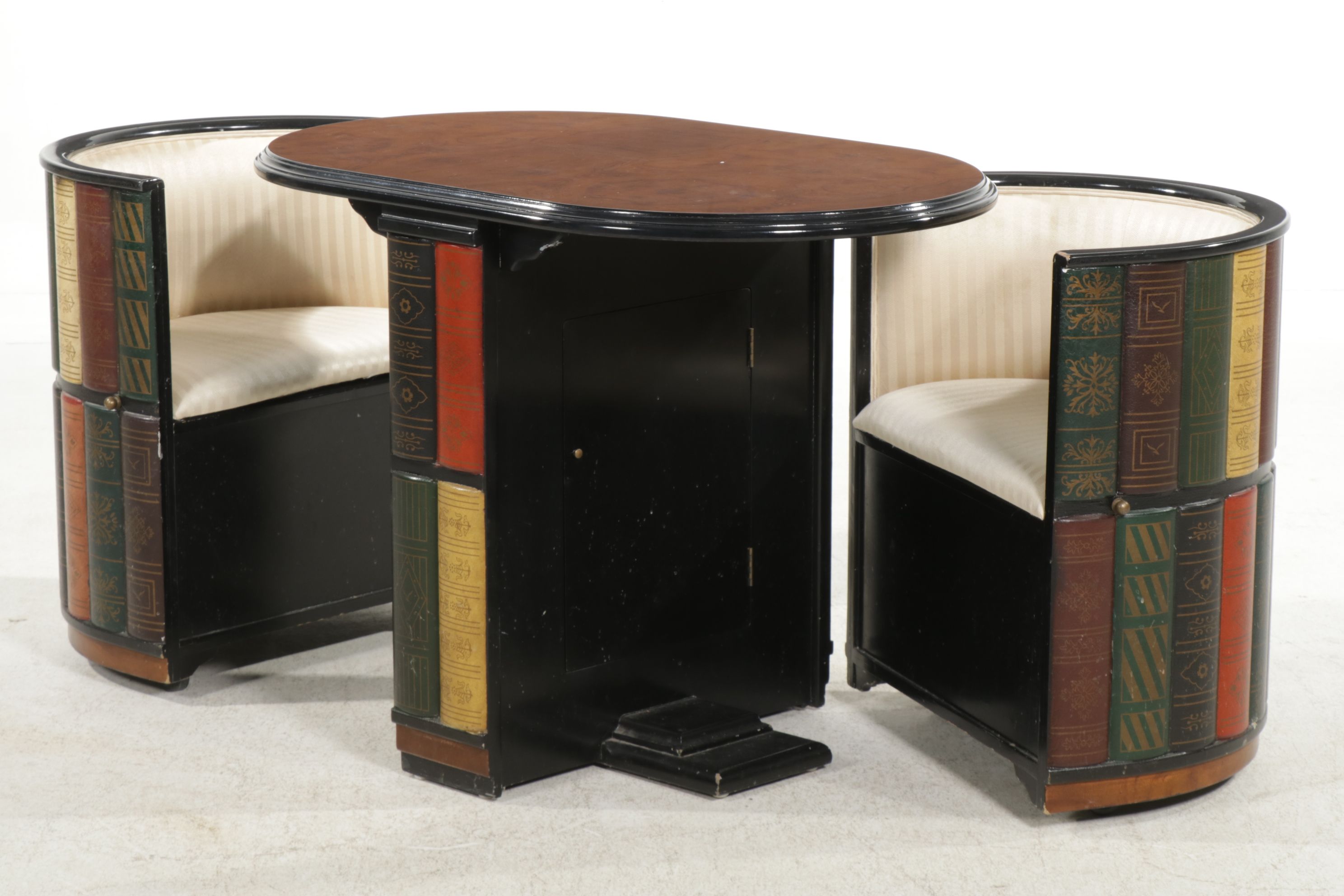 Design Toscano "Nettlestone" Trompe l'Oeil Nested Library Table and Chairs