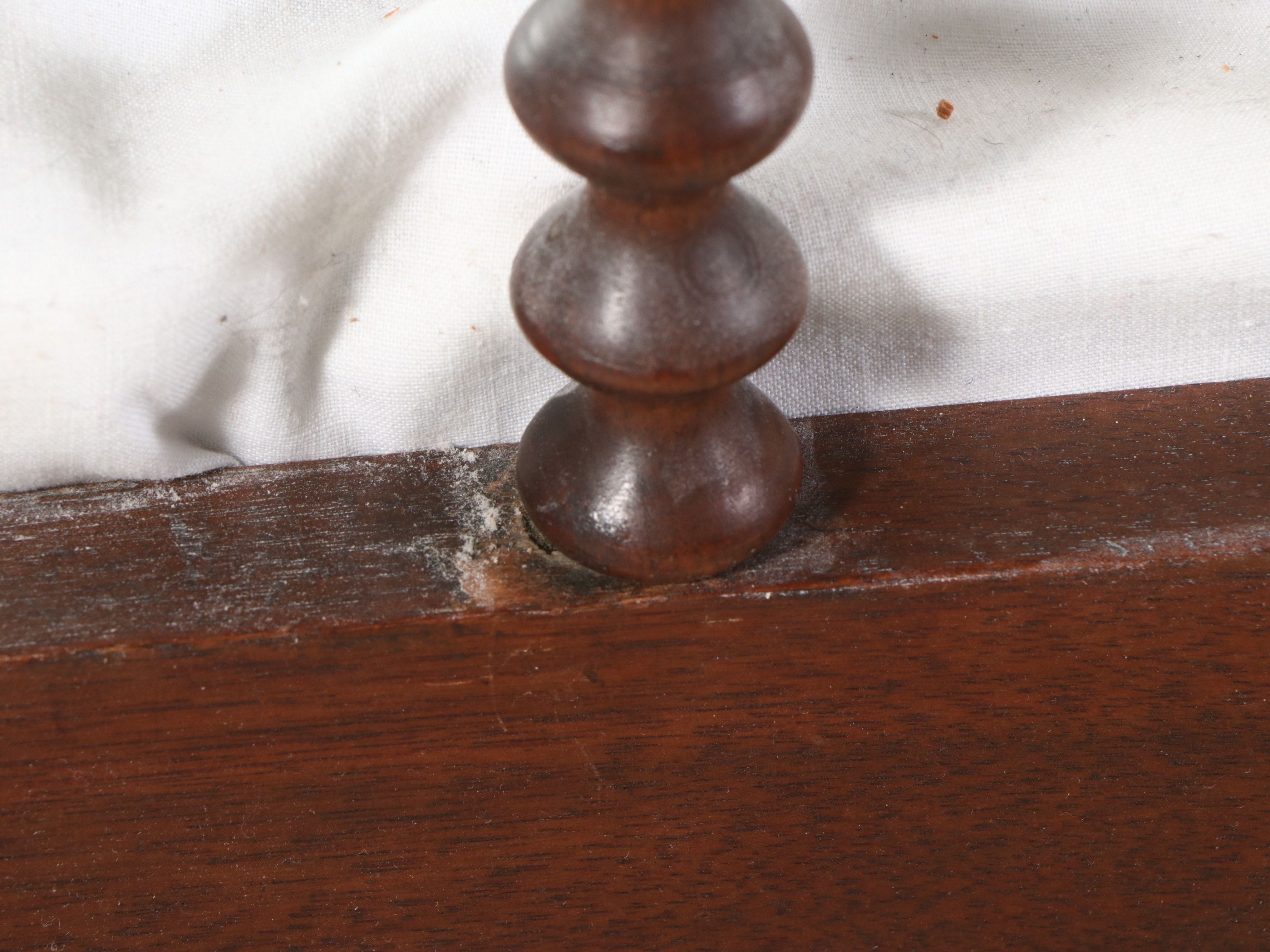Victorian Walnut Finish Turned Bobbin Jenny Lind Style Cradle