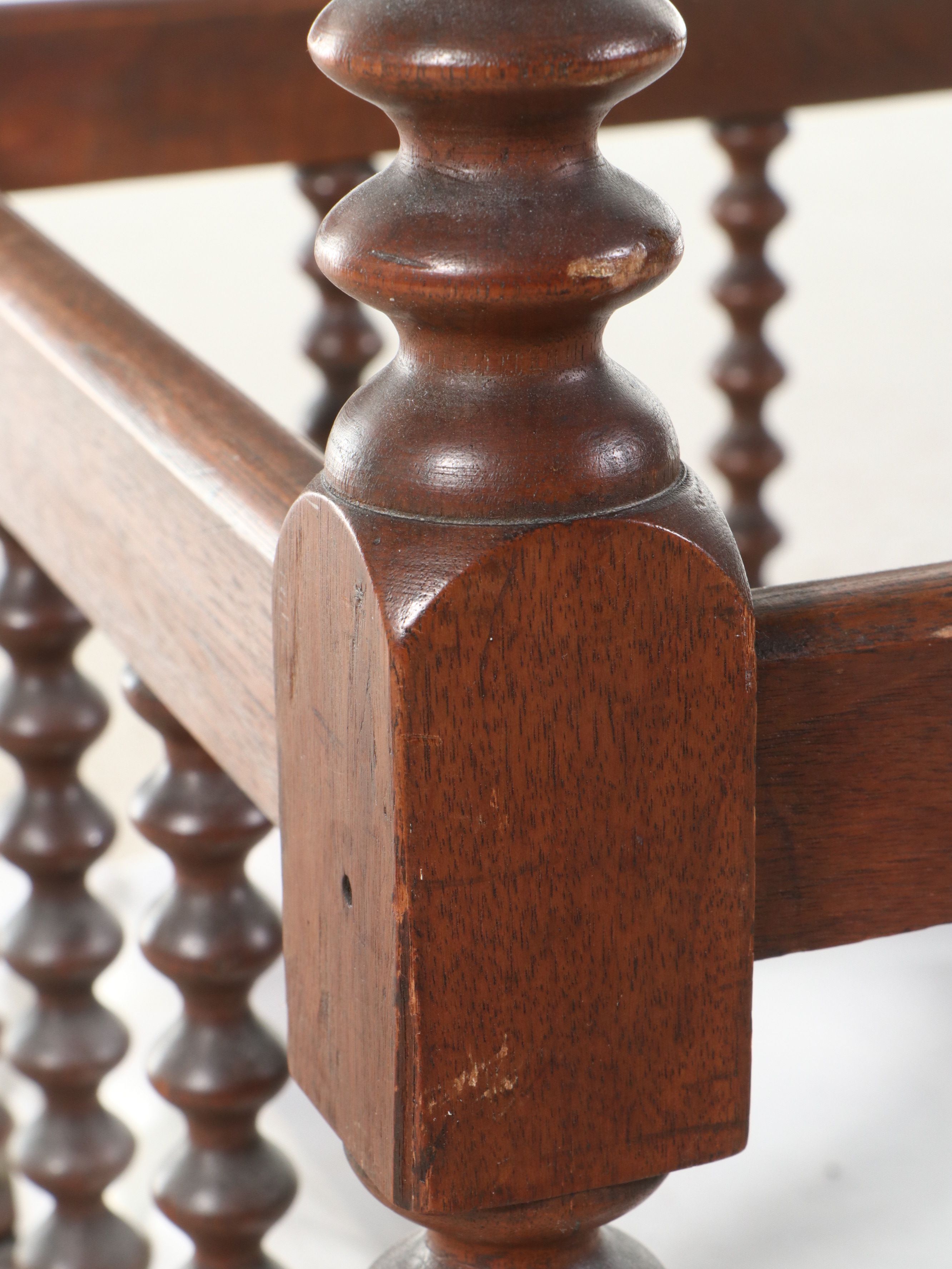 Victorian Walnut Finish Turned Bobbin Jenny Lind Style Cradle