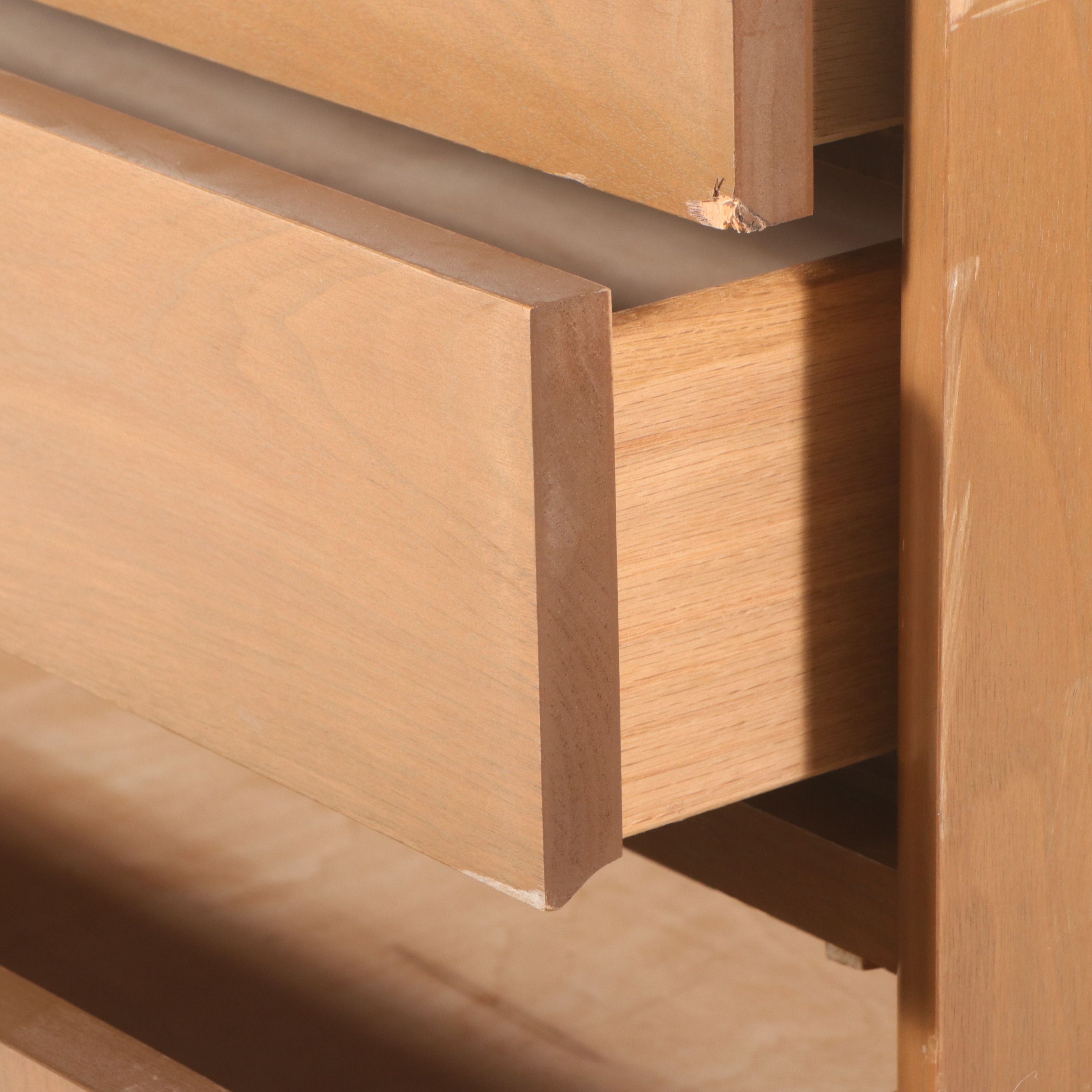 Kroehler Mid Century Modern Walnut Tallboy Dresser, Mid-20th Century