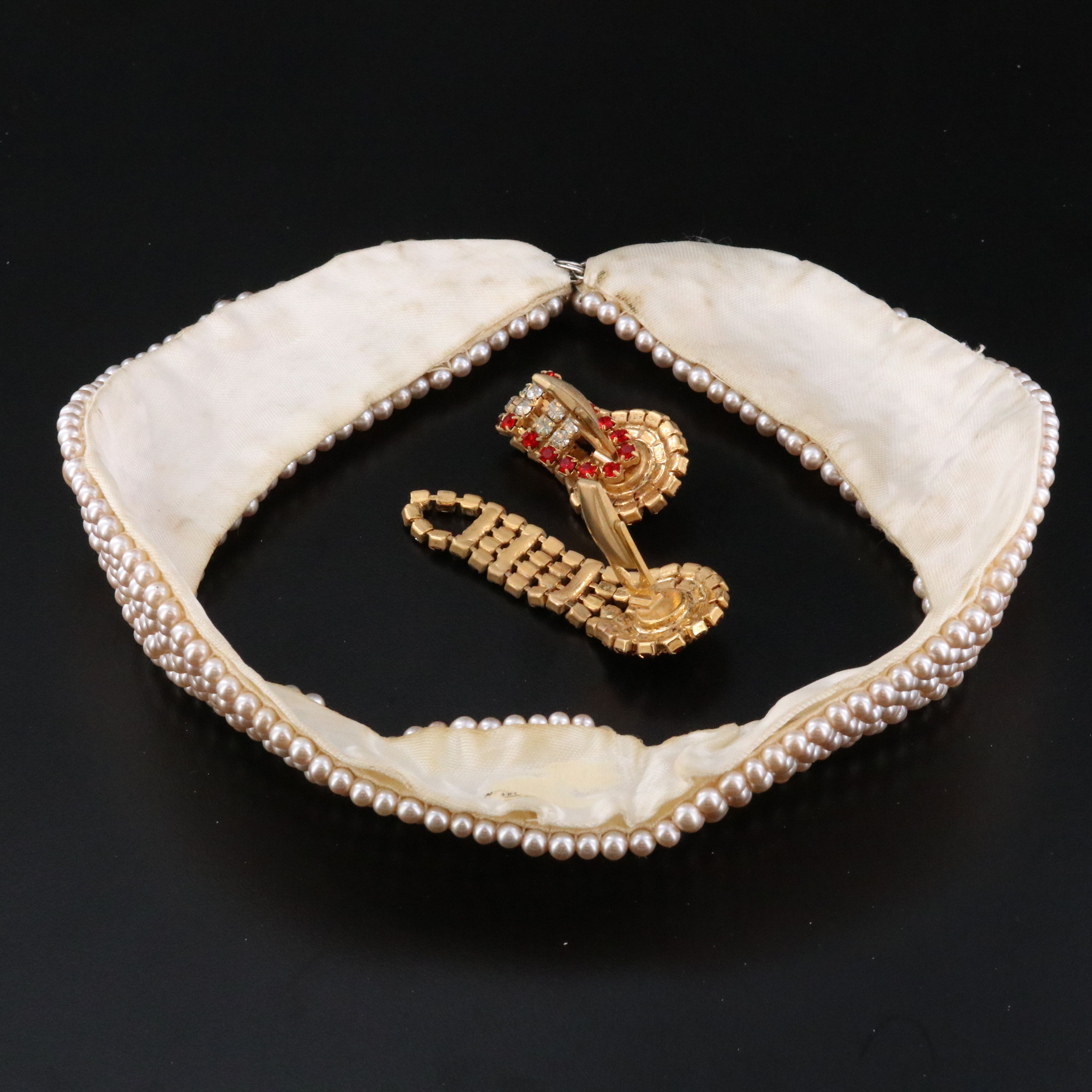 Faux Pearl Collar Necklace with Rhinestone Cufflinks
